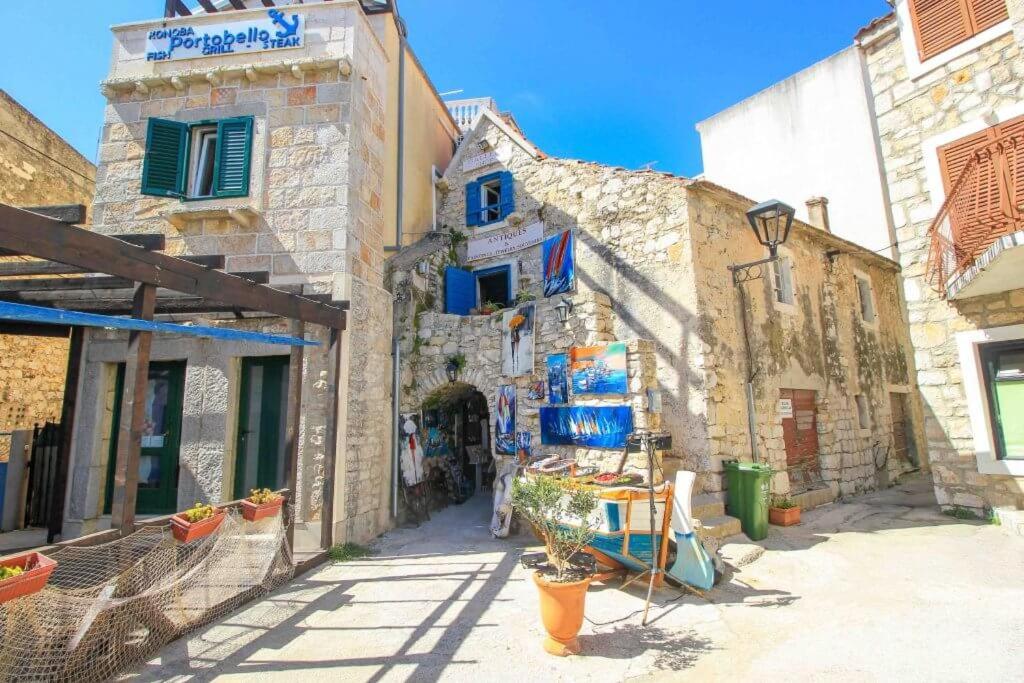 Apartments Ula
