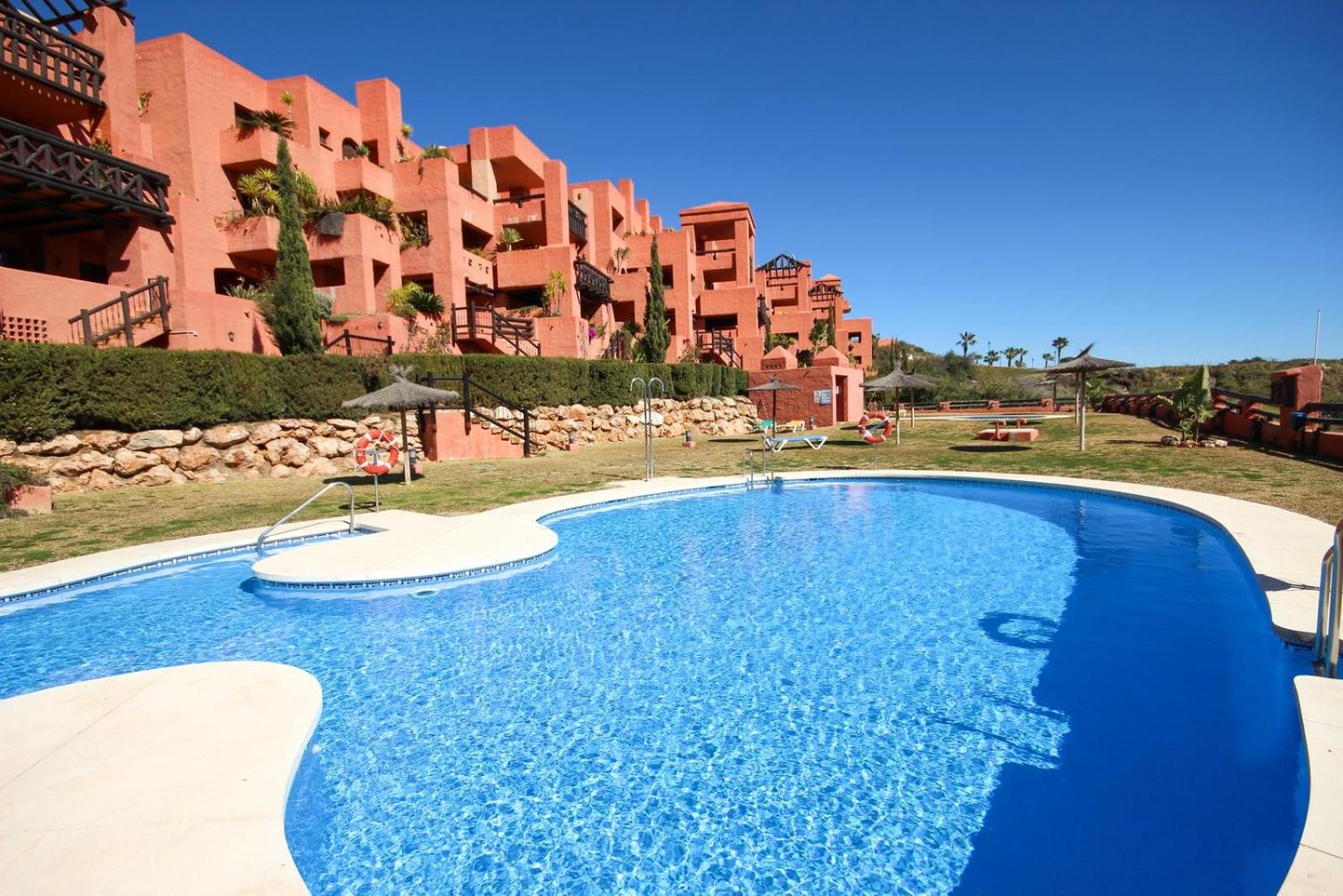 Apartment in Coto Real Duquesa - sea view & pools view 3