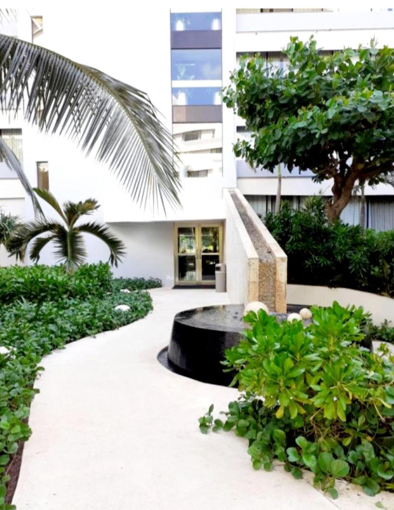 Zona Hotelera, acceso a la playa