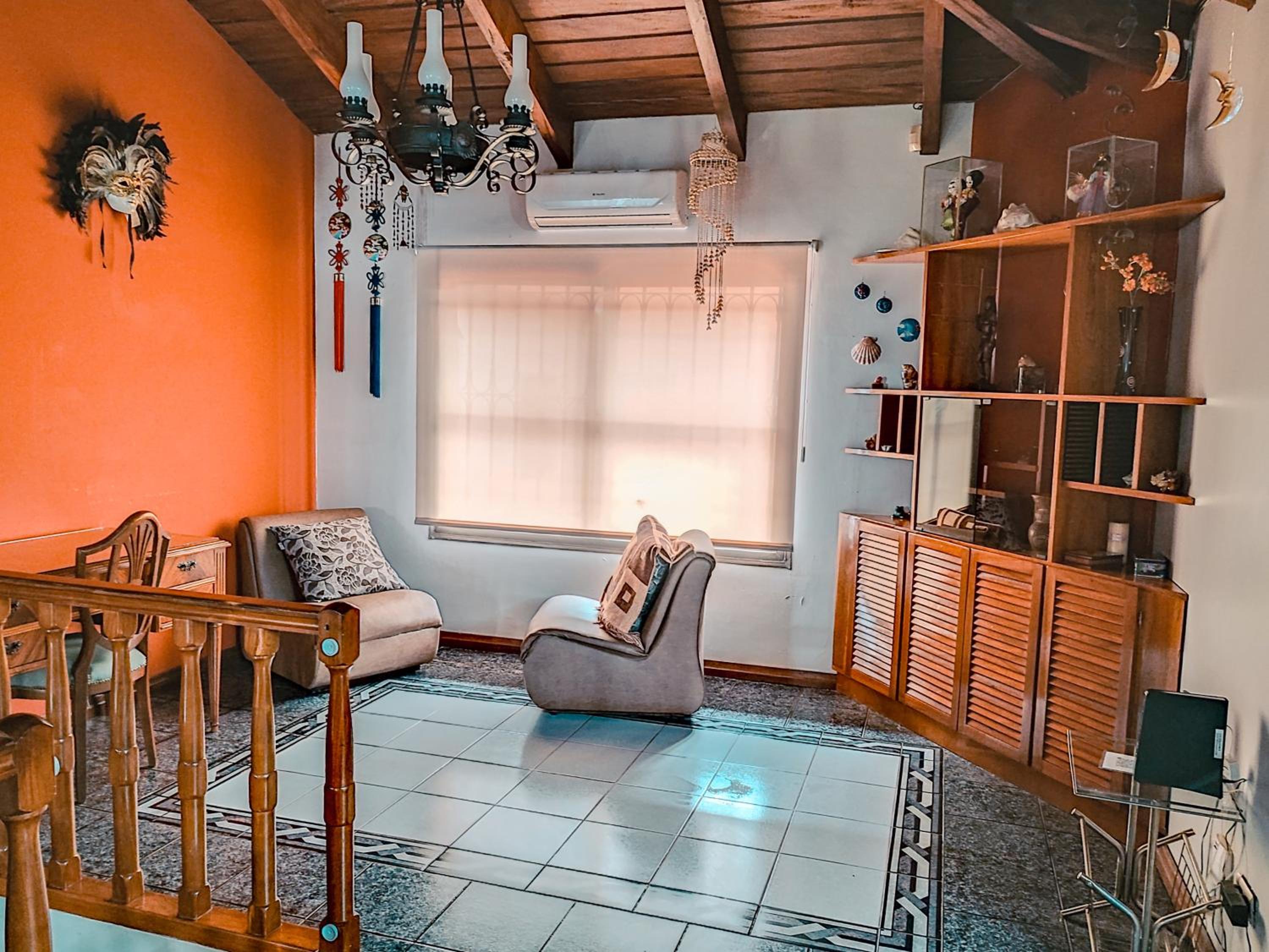 Encantadora casa con piscina