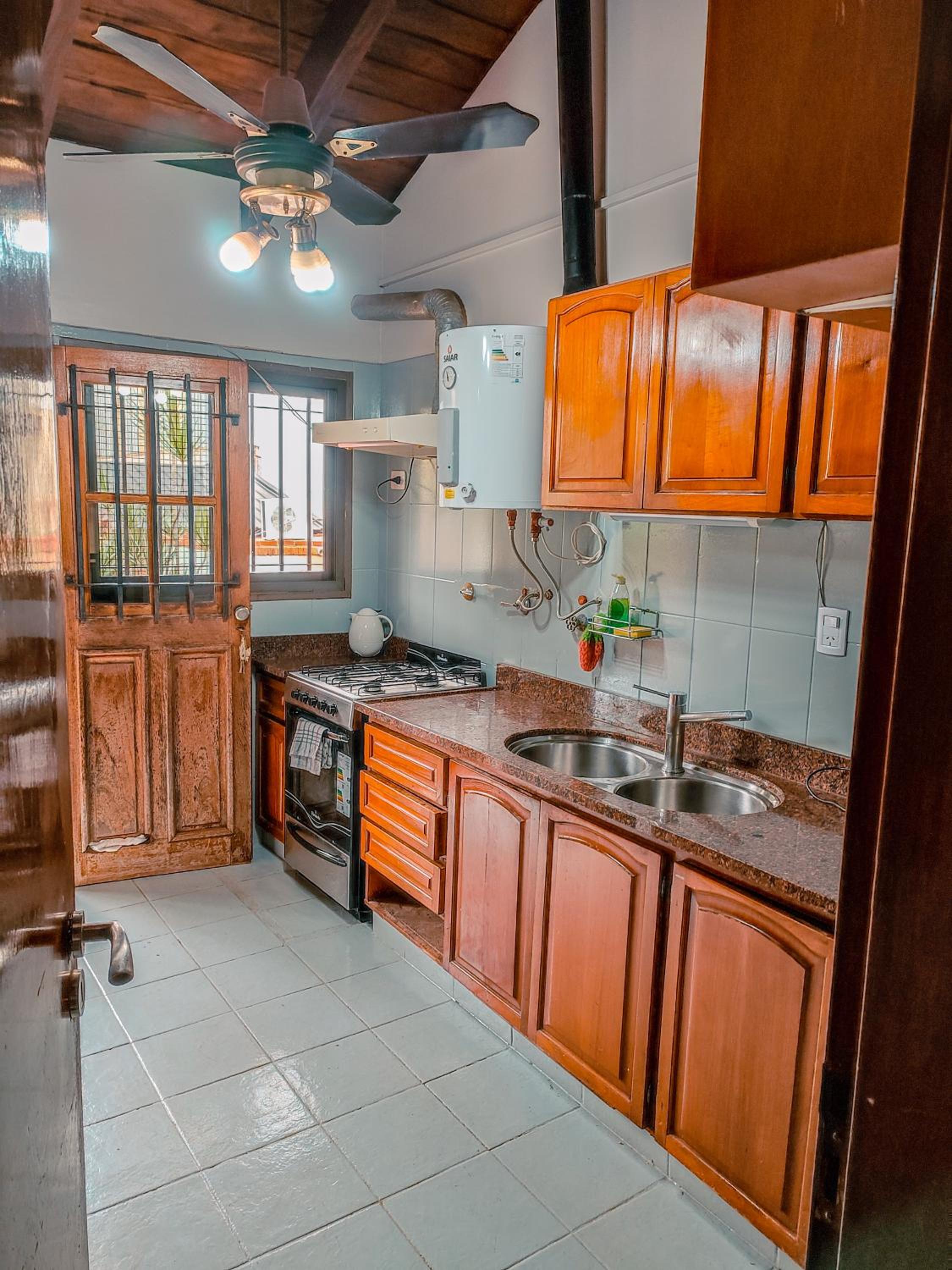 Encantadora casa con piscina