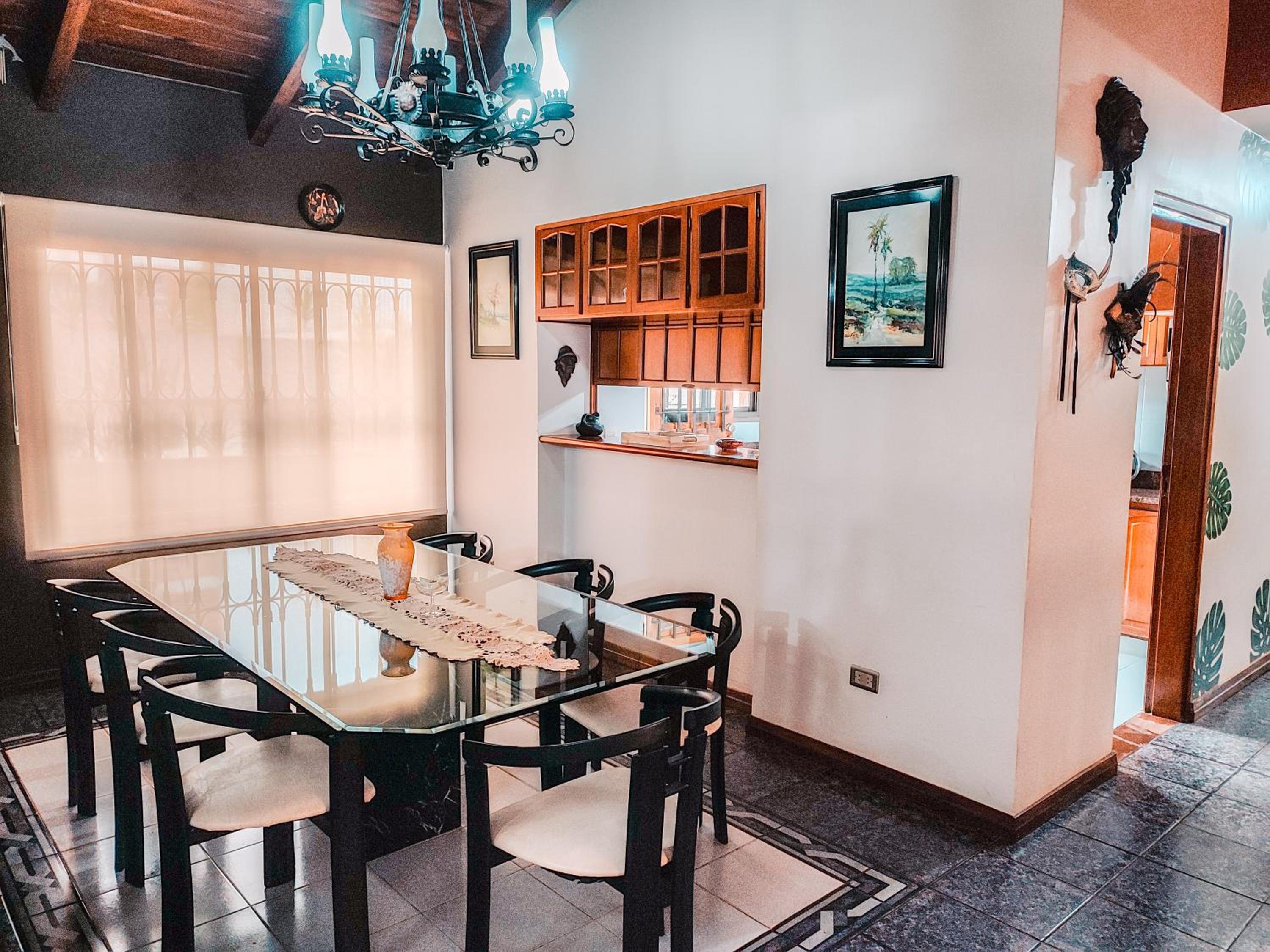 Encantadora casa con piscina