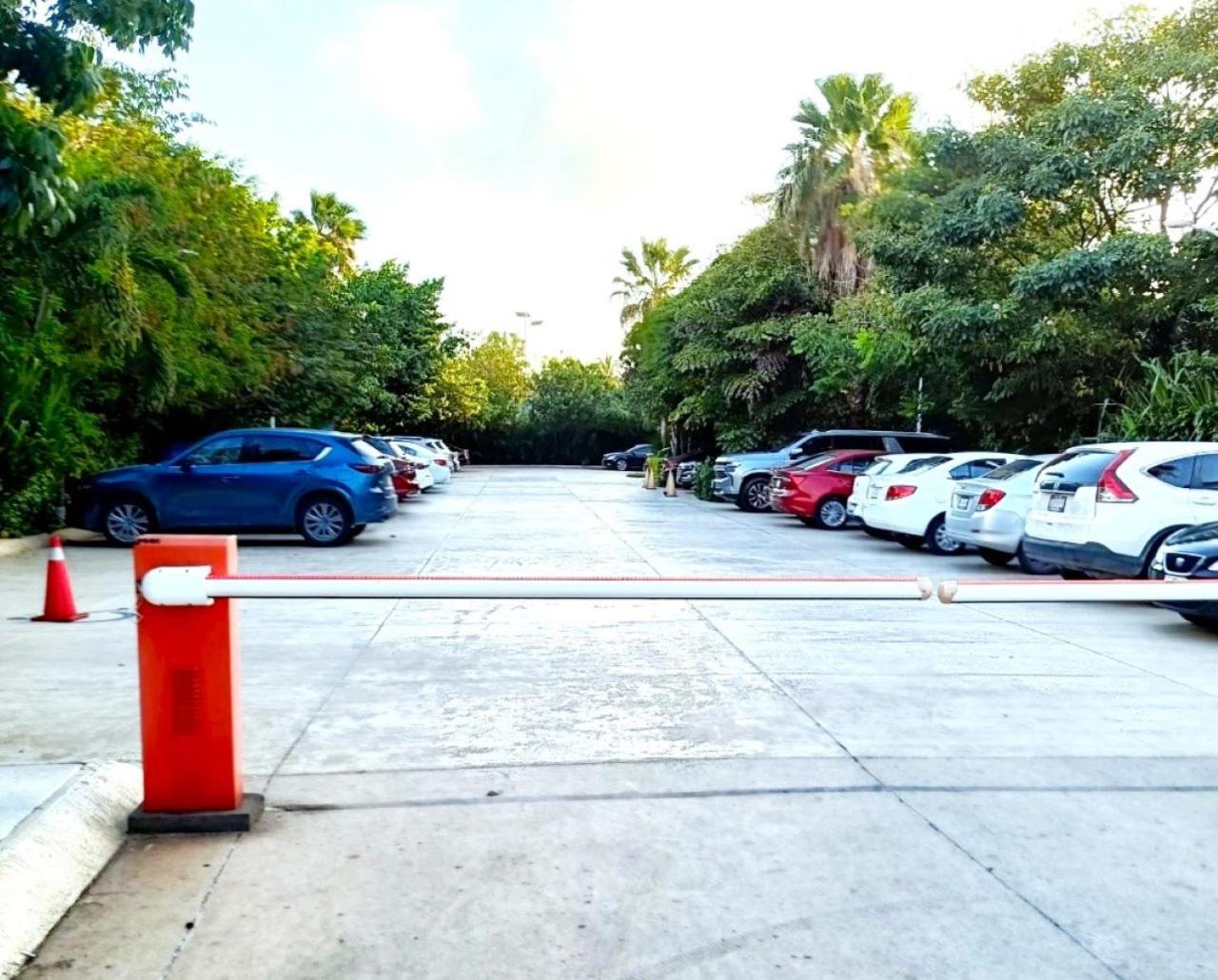 Zona Hotelera, acceso a la playa