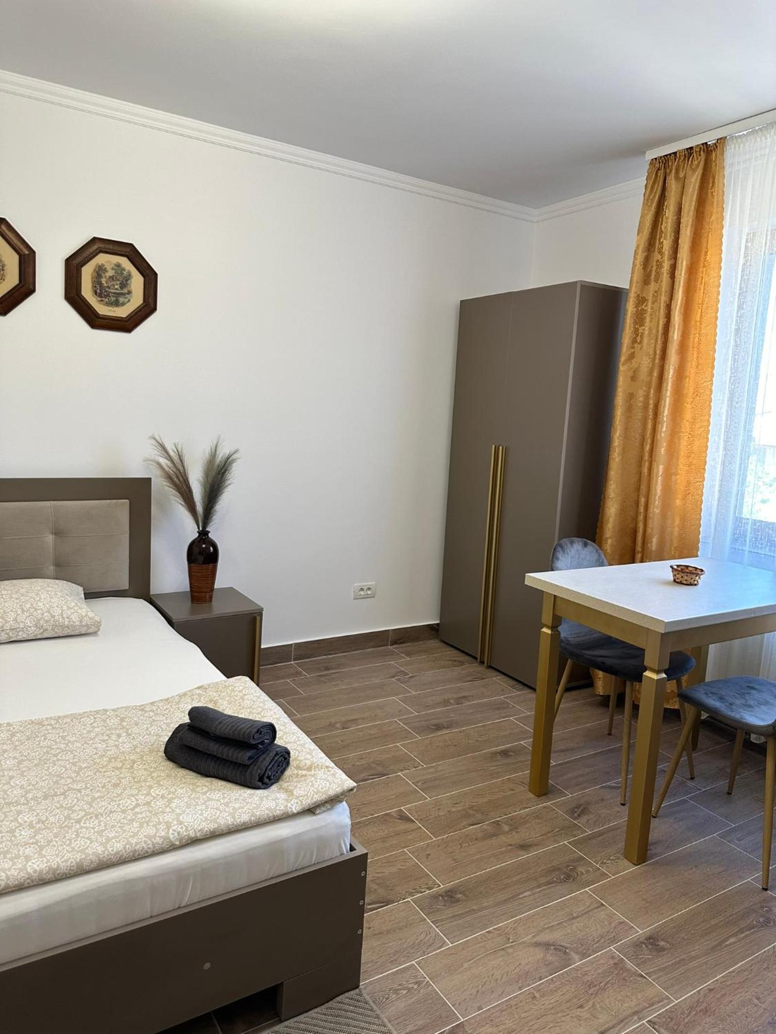 Serenity Apartments and Studios