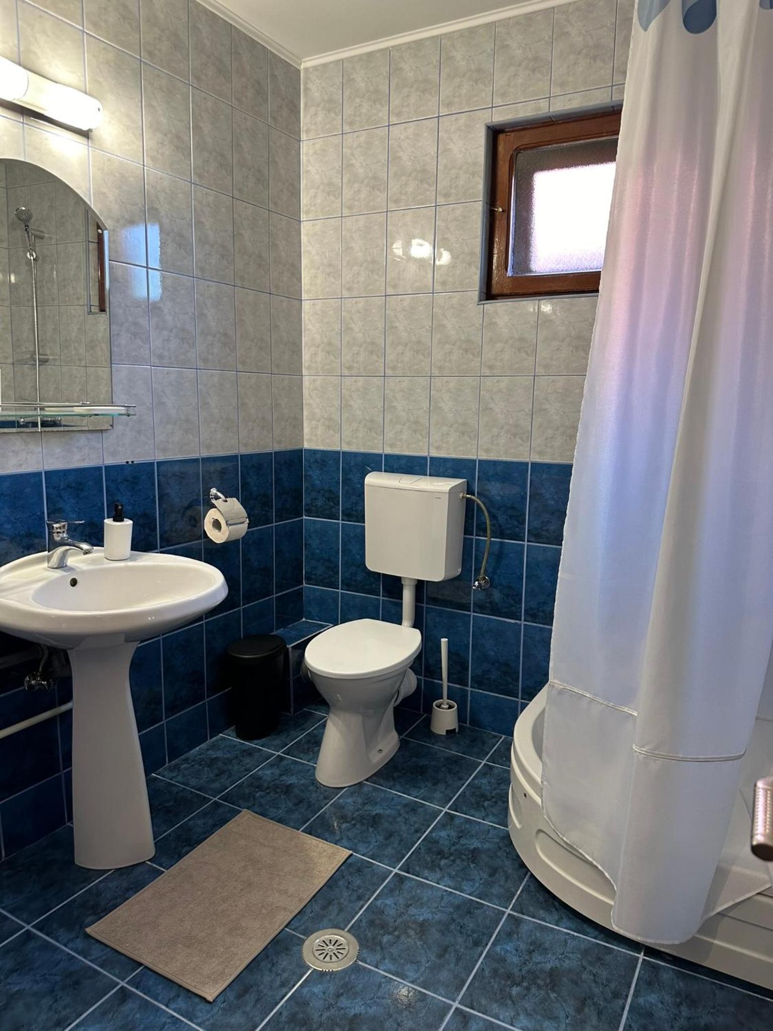 Serenity Apartments and Studios