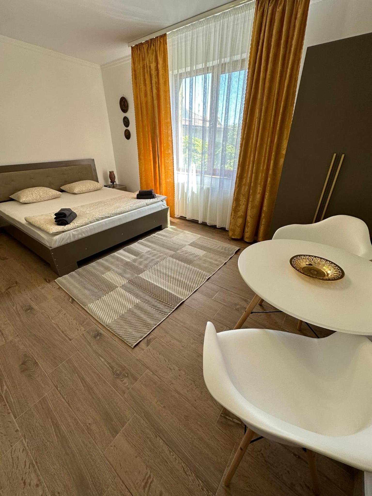 Serenity Apartments and Studios
