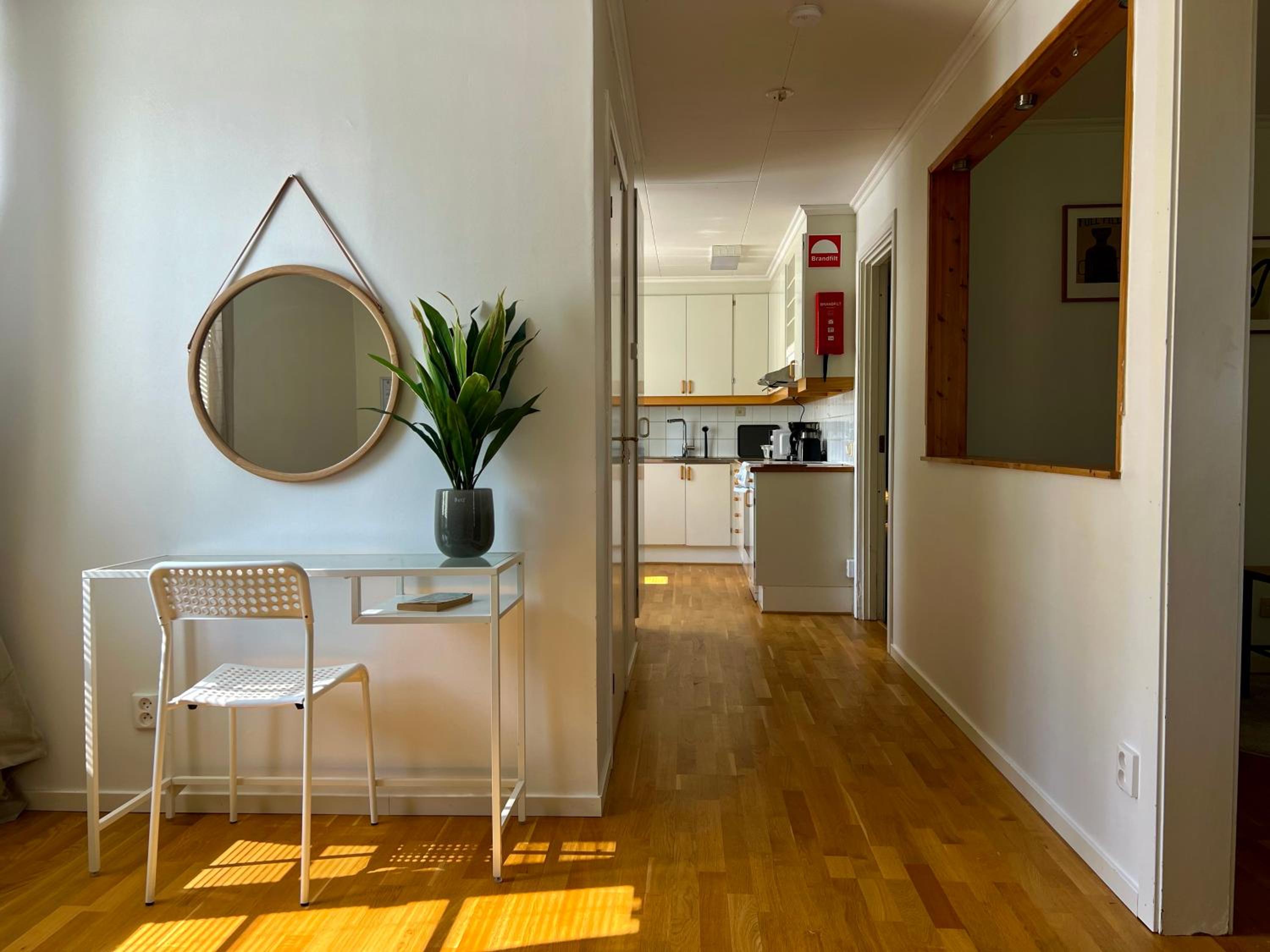 Cozy apartment in Jädraås nestled near the lake just 10 minutes from Kungsberget view 3