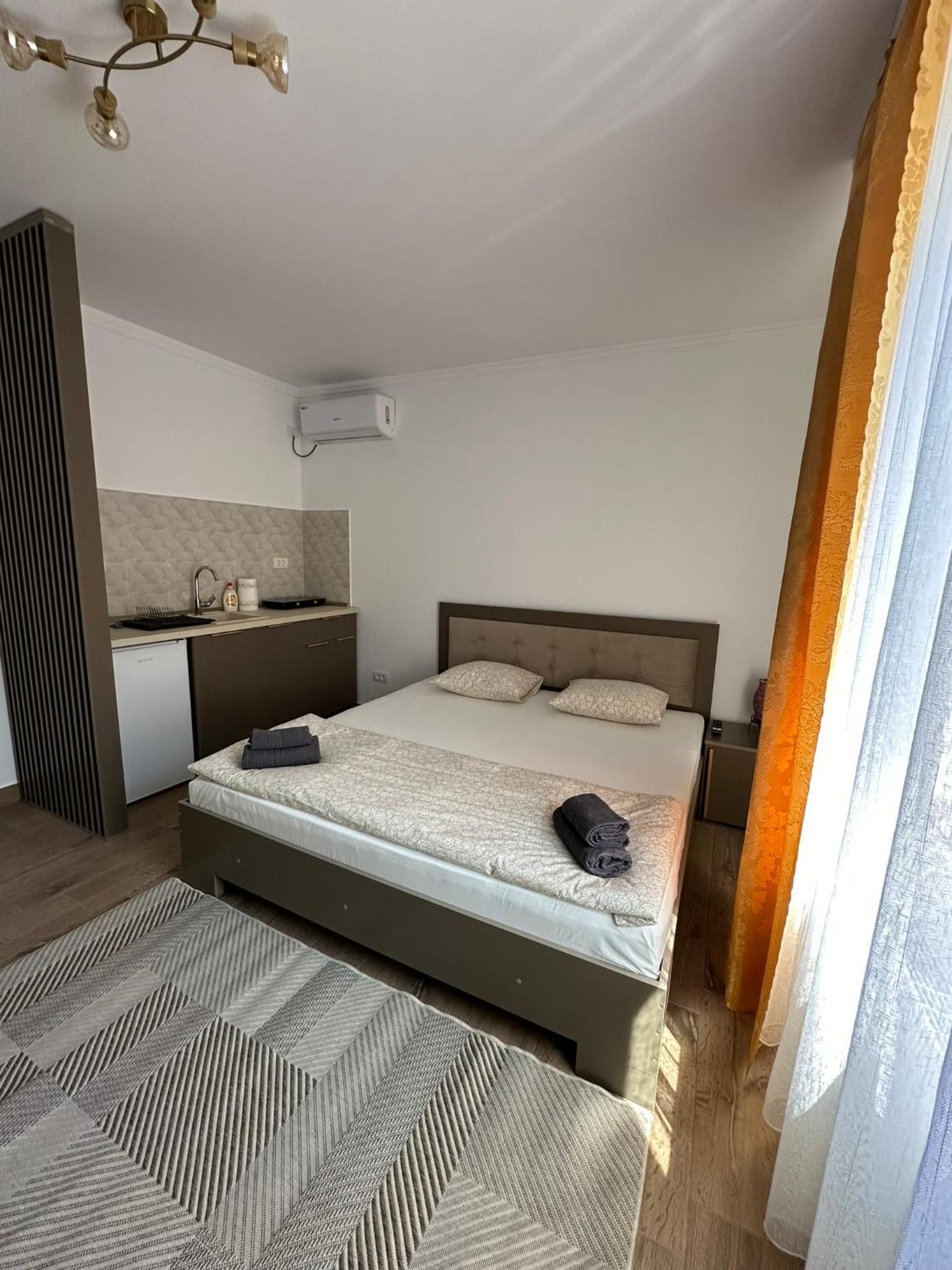 Serenity Apartments and Studios