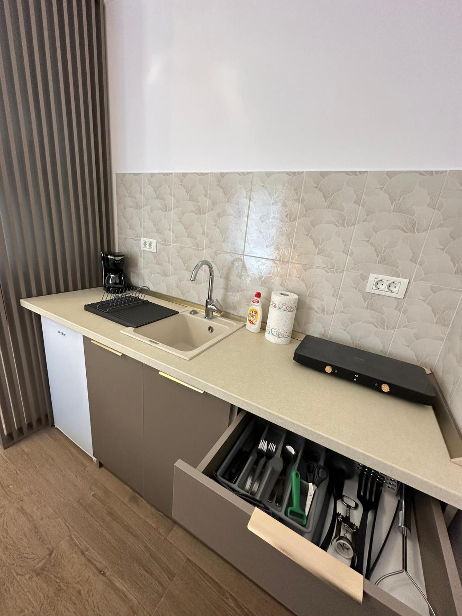 Serenity Apartments and Studios