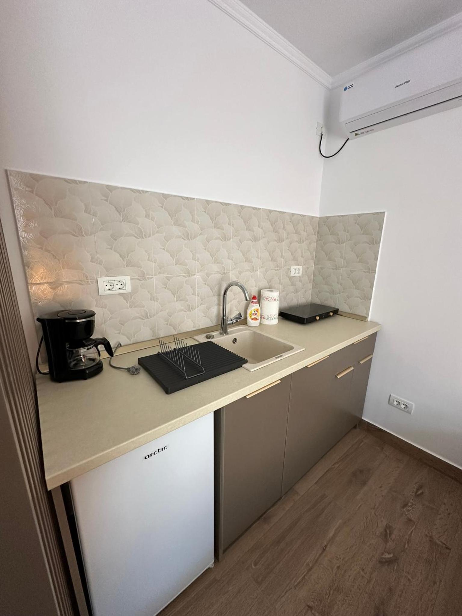 Serenity Apartments and Studios