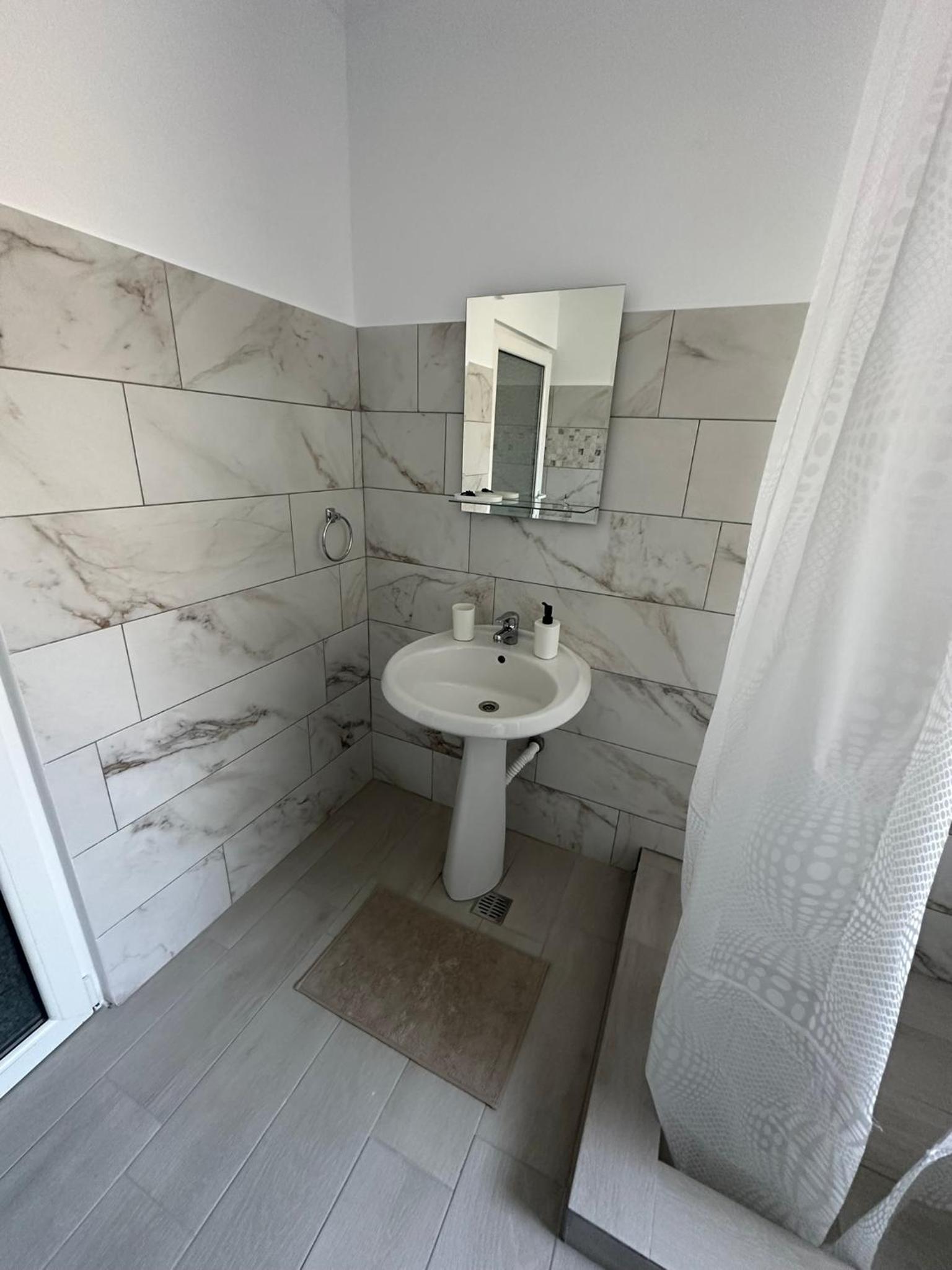 Serenity Apartments and Studios