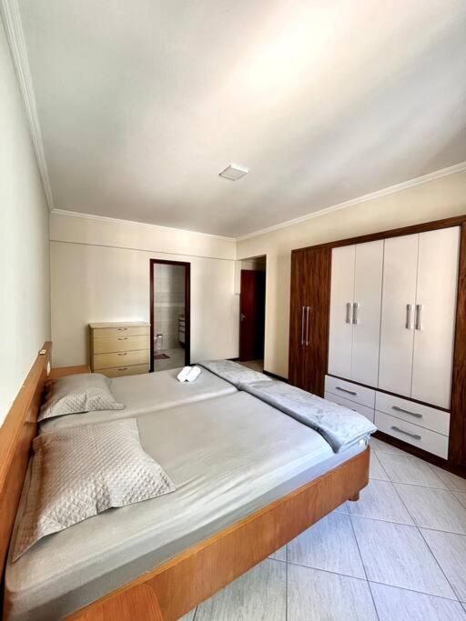 Residencial Caravelas - Apto Completo 150m da Praia