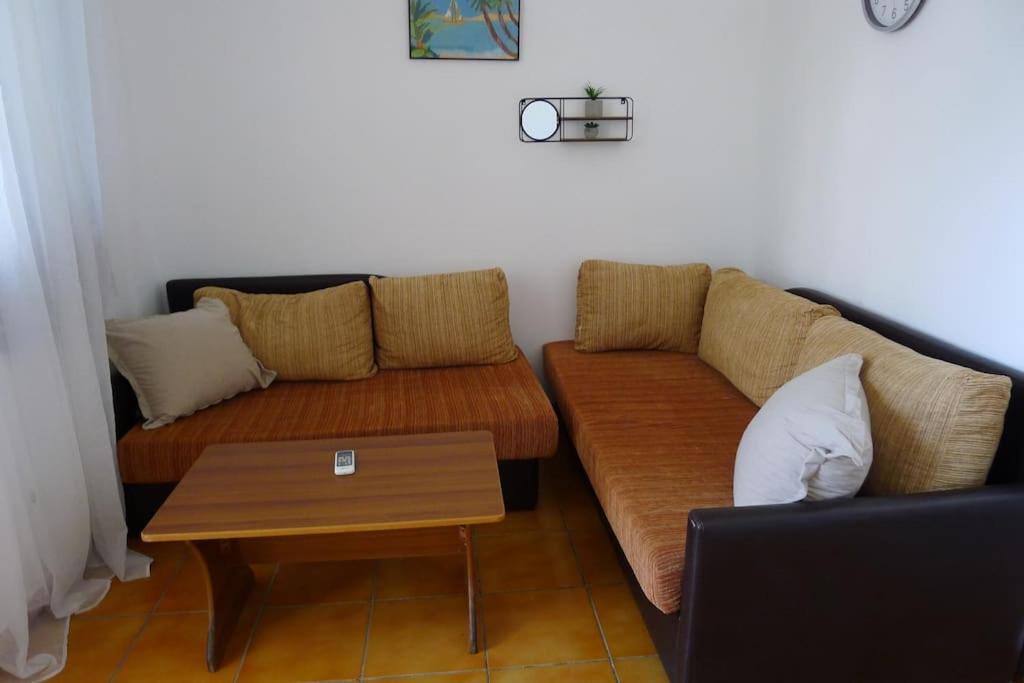 2 Floor Beach House Perfect for large groups