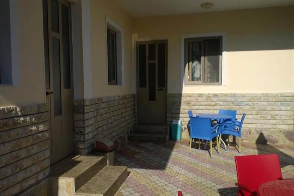 2 Floor Beach House Perfect for large groups