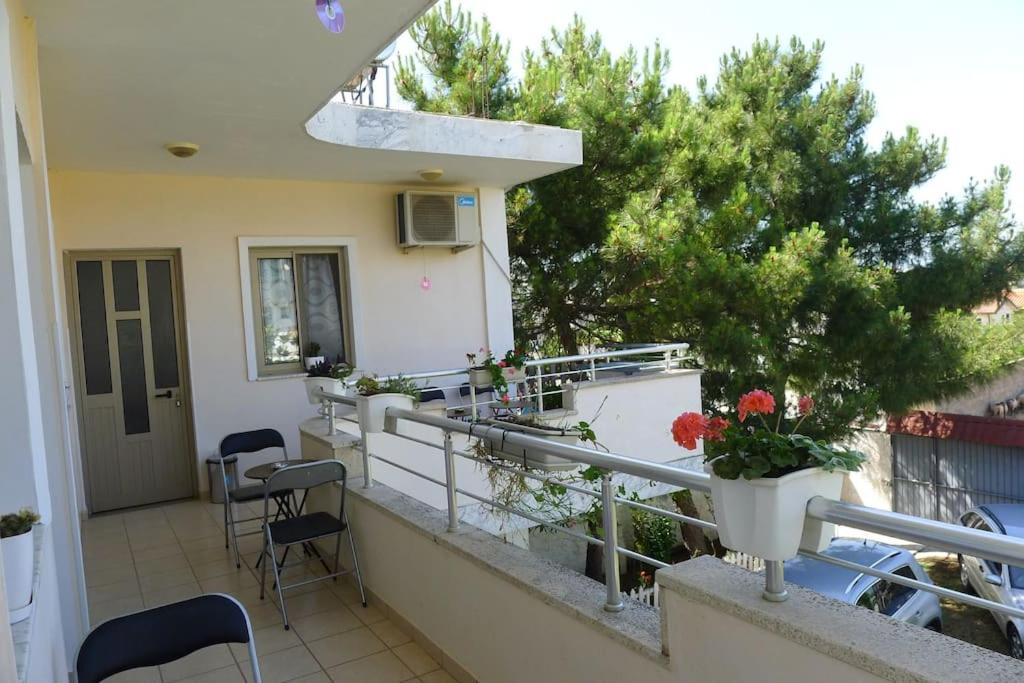 2 Floor Beach House Perfect for large groups