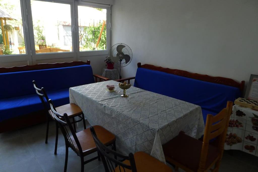 2 Floor Beach House Perfect for large groups