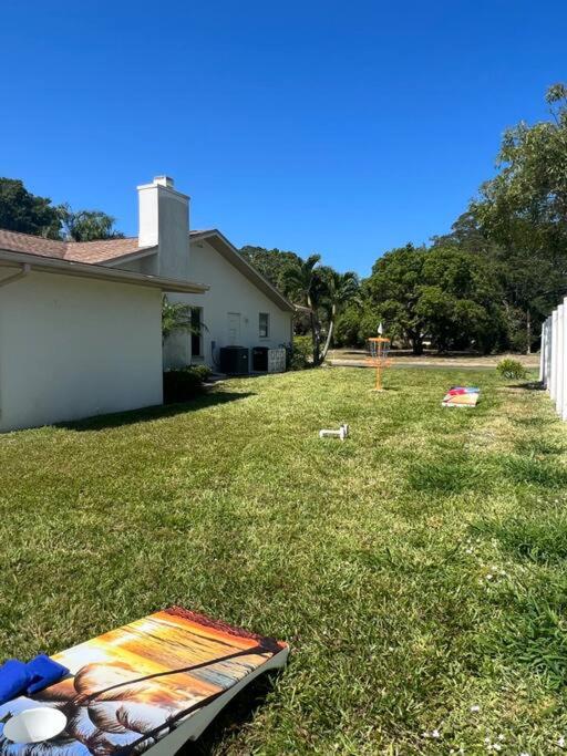 Family & Pet Friendly Bradenton House - Heated Pool -Hot Tub -EV Chrger-Near Beaches