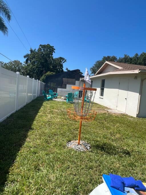 Family & Pet Friendly Bradenton House - Heated Pool -Hot Tub -EV Chrger-Near Beaches