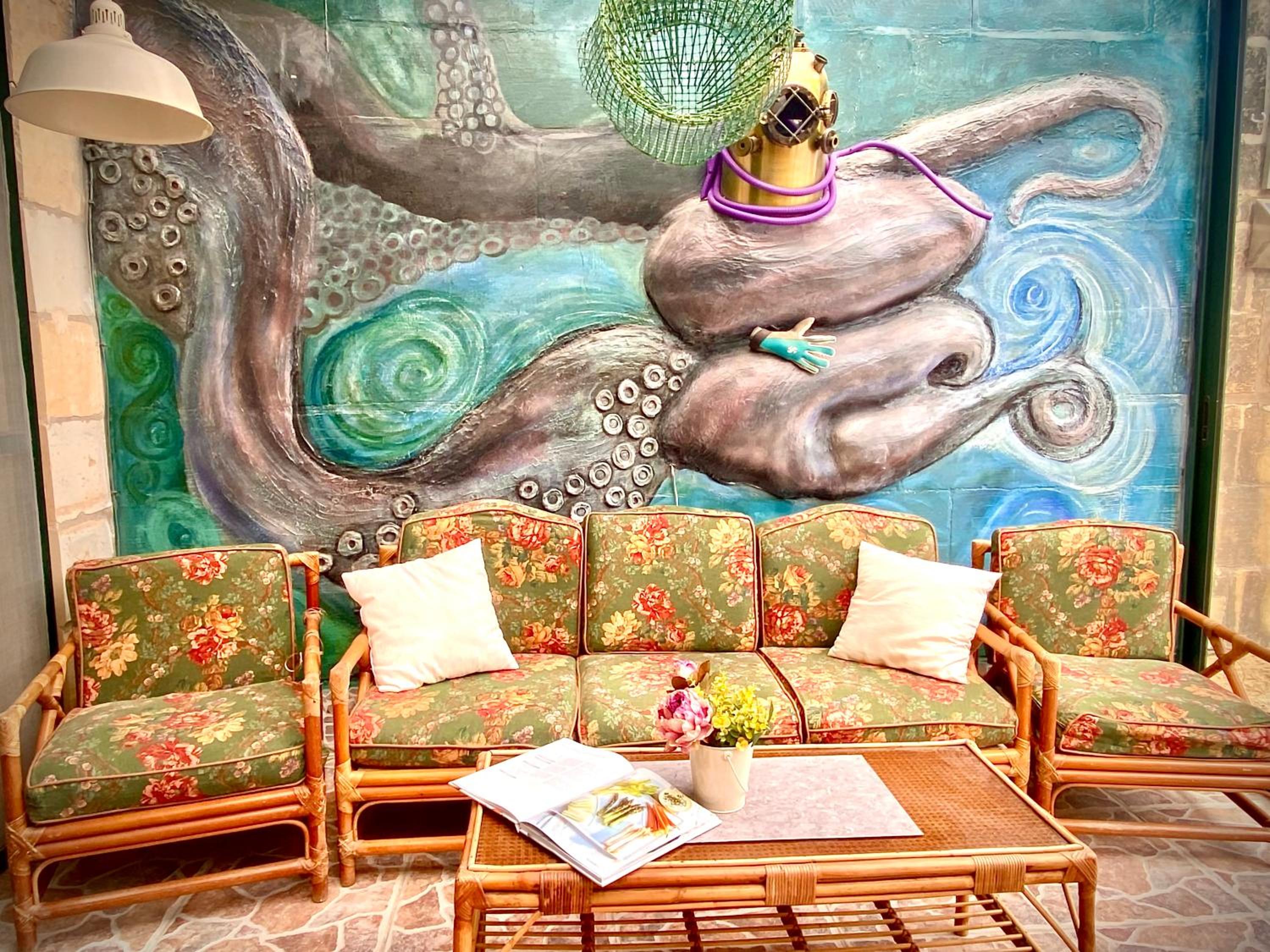 lounge