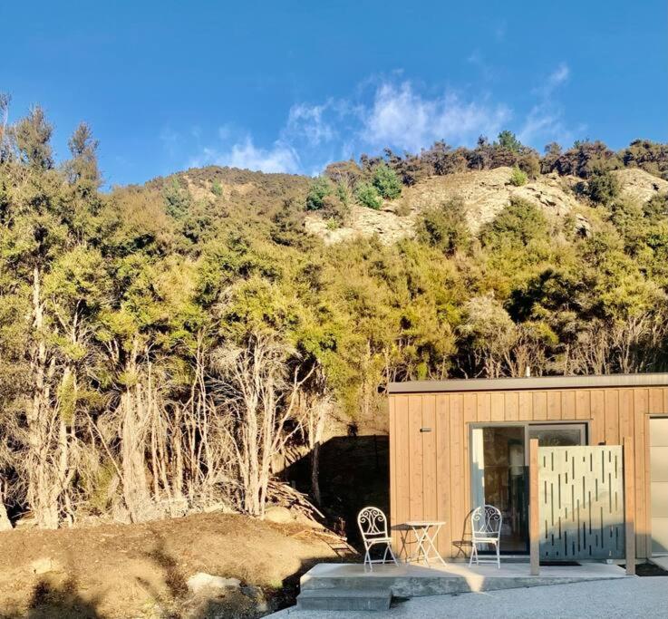 Cosy studio with mountain views view 5