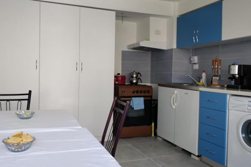 Beach house, room for couple in 2nd floor