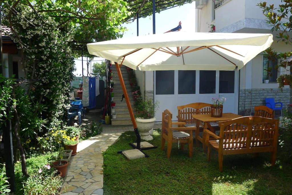Beach house, room for couple in 2nd floor