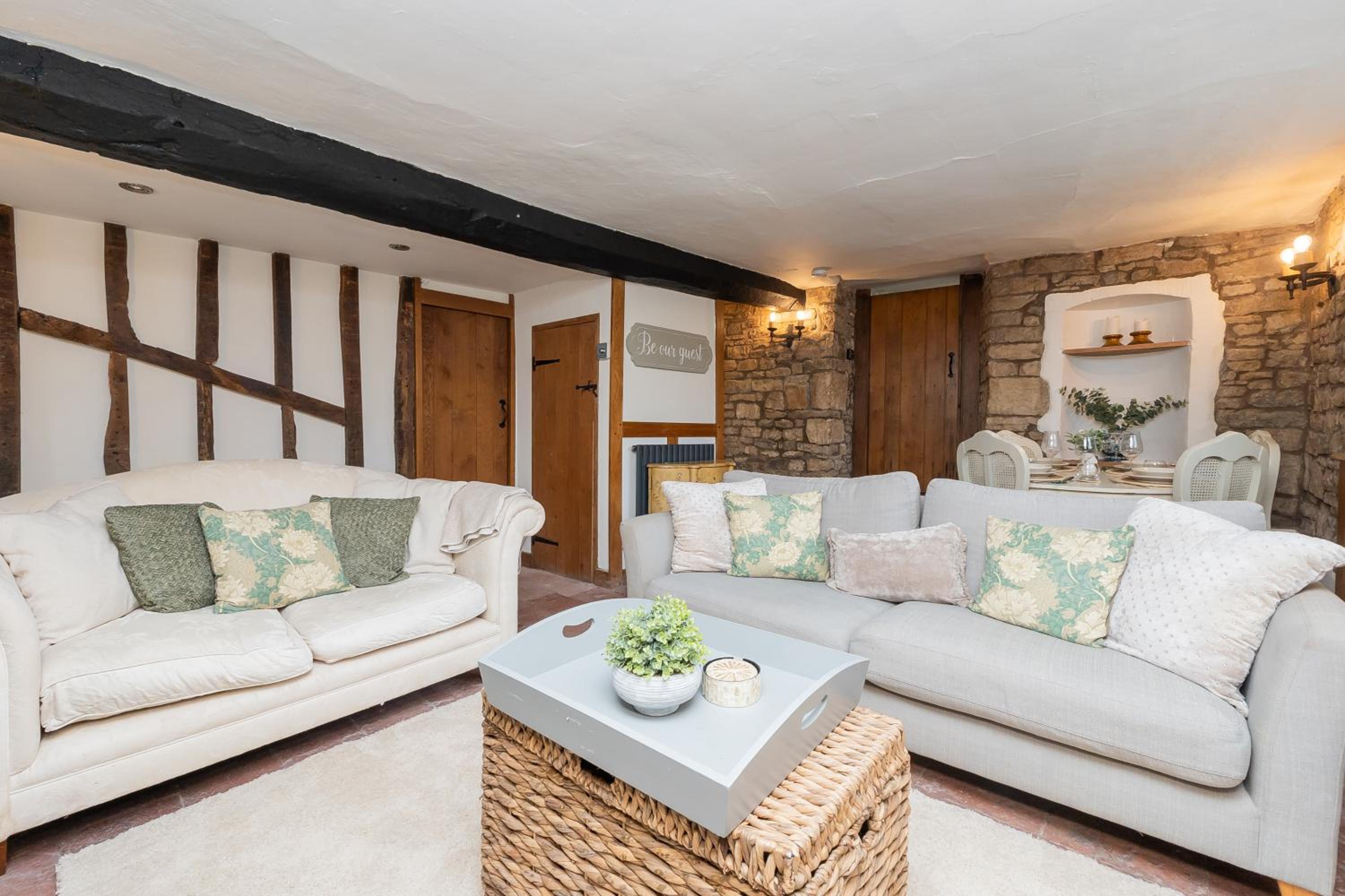 Cosy cottage on outskirts of Bath view 3