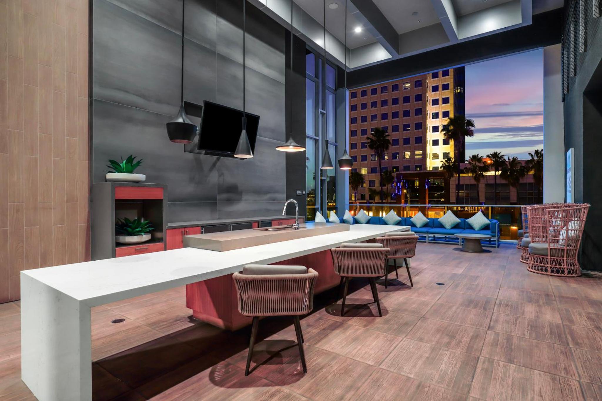 Pike Luxury Living view 3