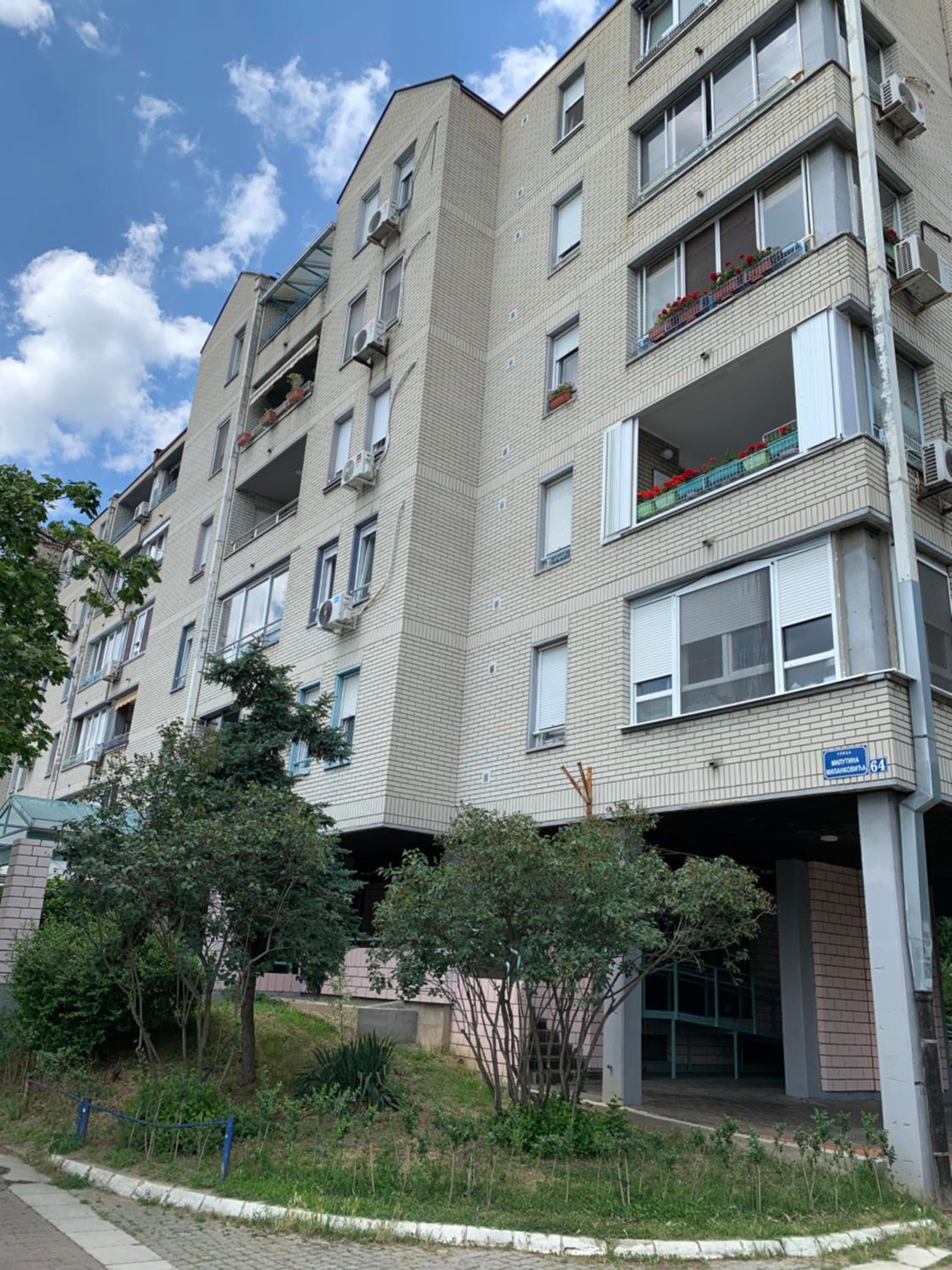 Premium stan Novi Beograd view 2