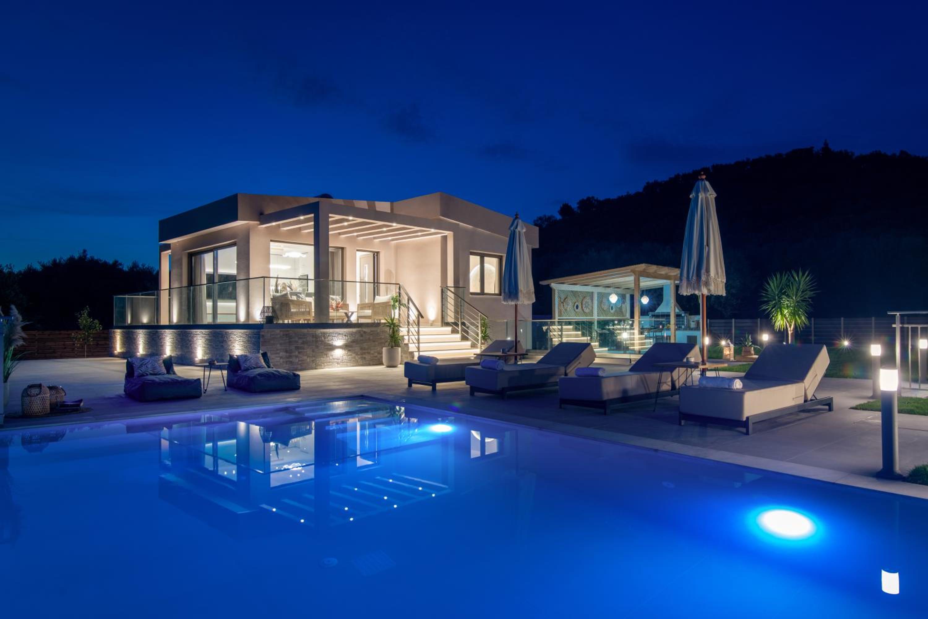 De Hierro Exclusive Villa - Magical Hospitality in a Villa with Pool and Breathtaking Views By Villa Mana Gers photo 3