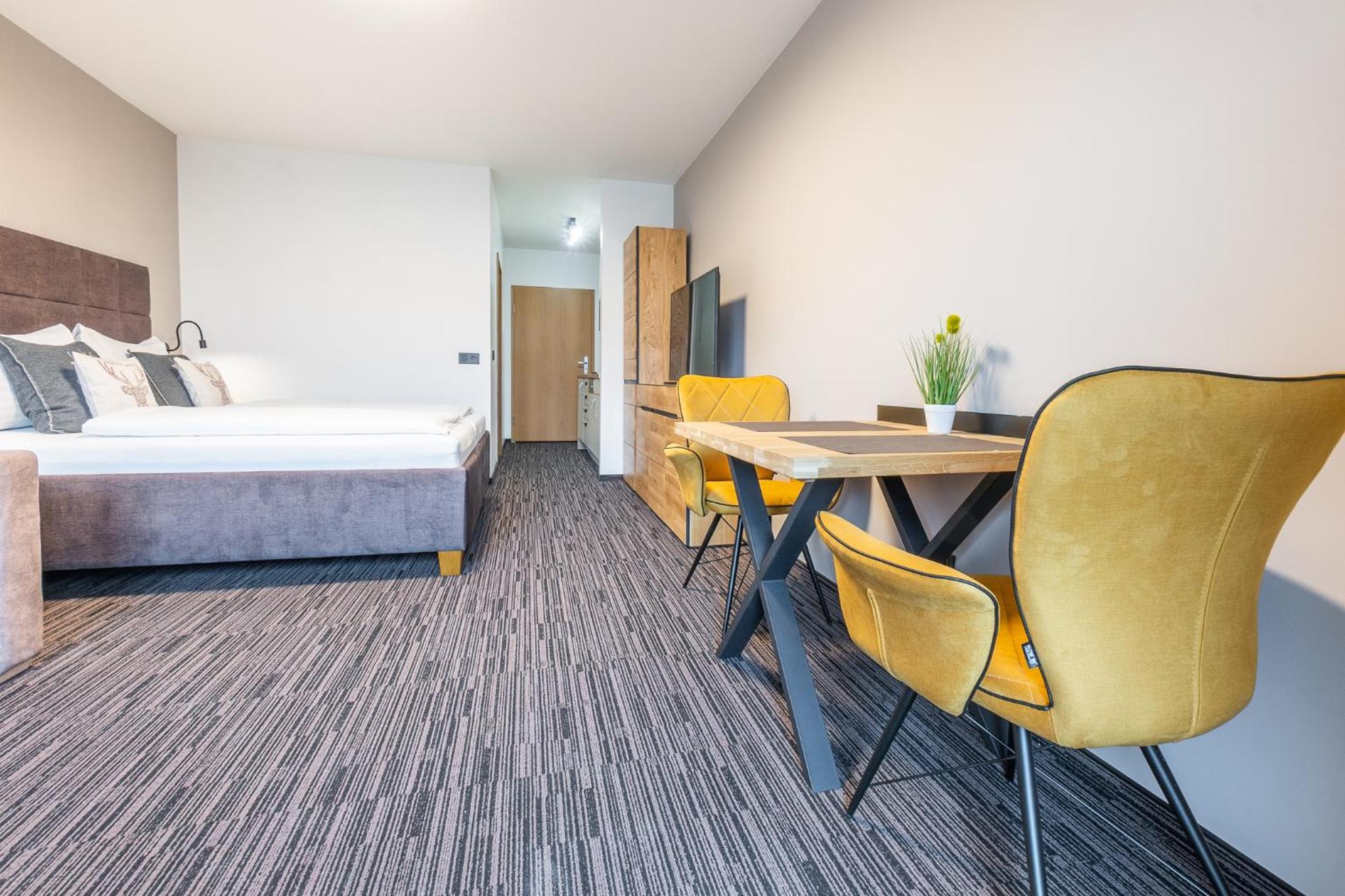 Praga Apartments & Restaurant Zell am See-Kaprun