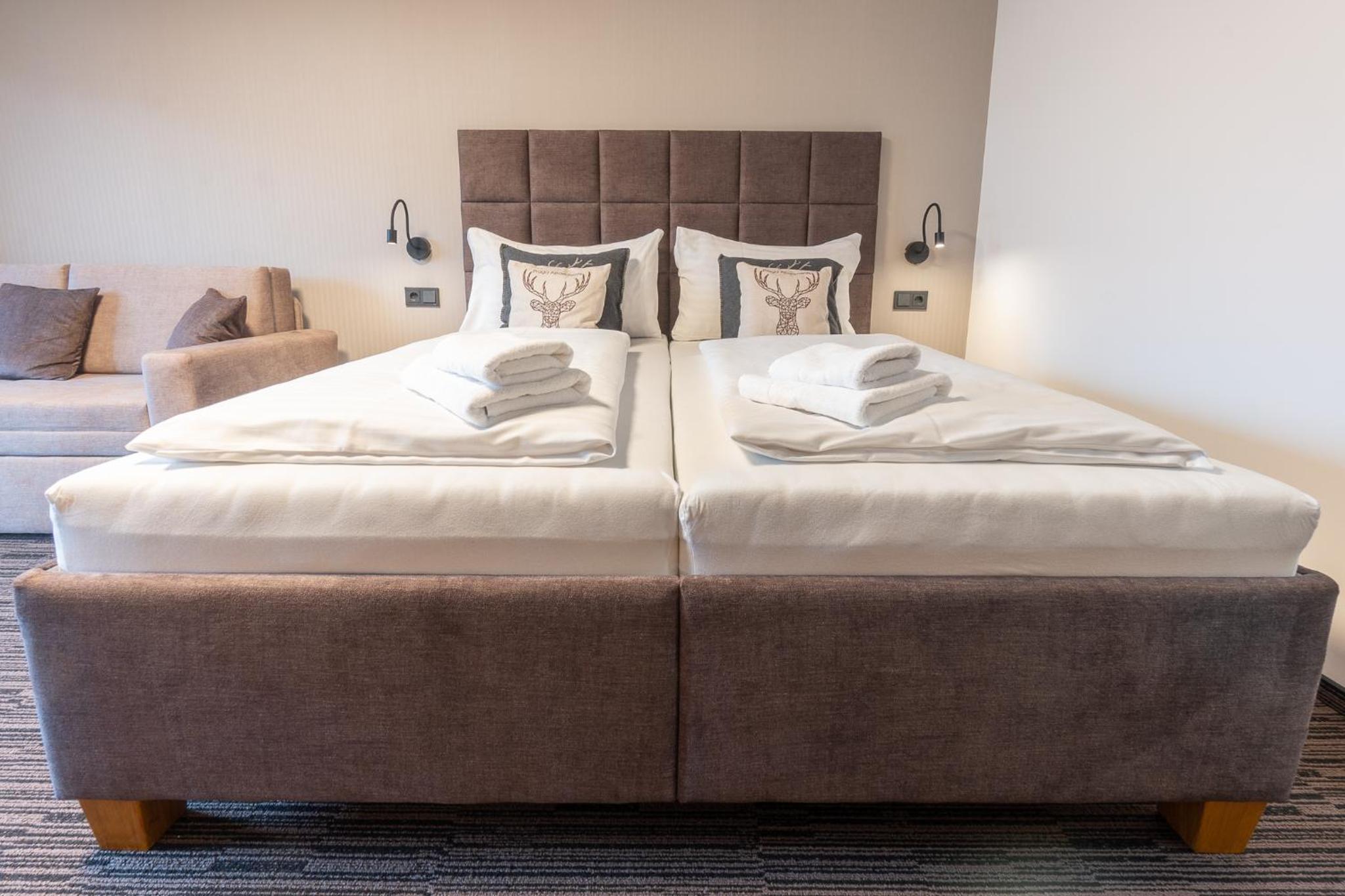Praga Apartments & Restaurant Zell am See-Kaprun