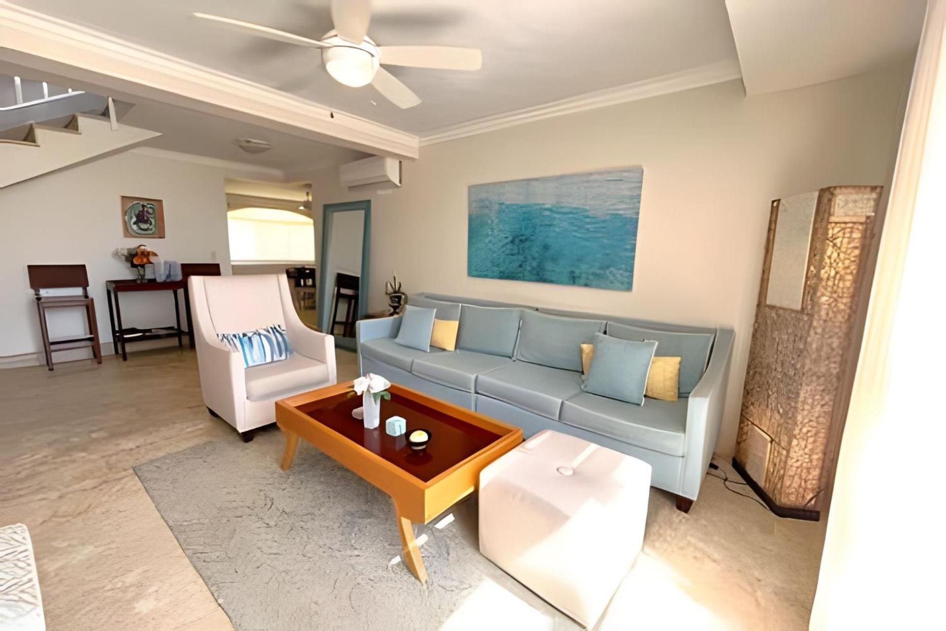 Beach Residence | Spectacular Ocean View PH view 3