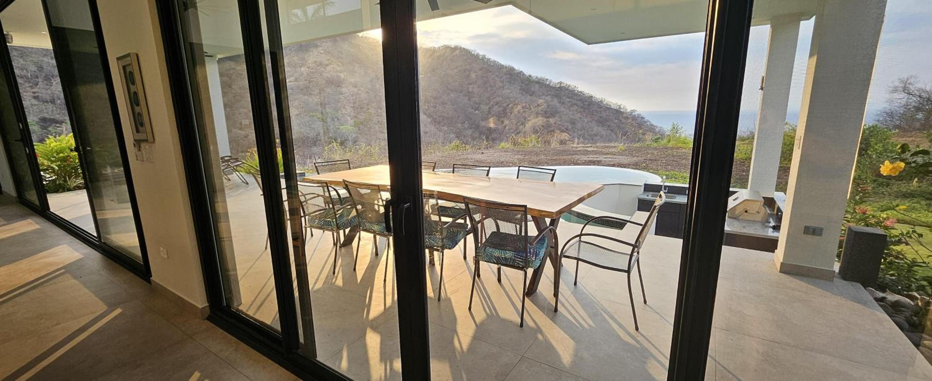 El Coco Oasis Where Luxury Meets Nature!