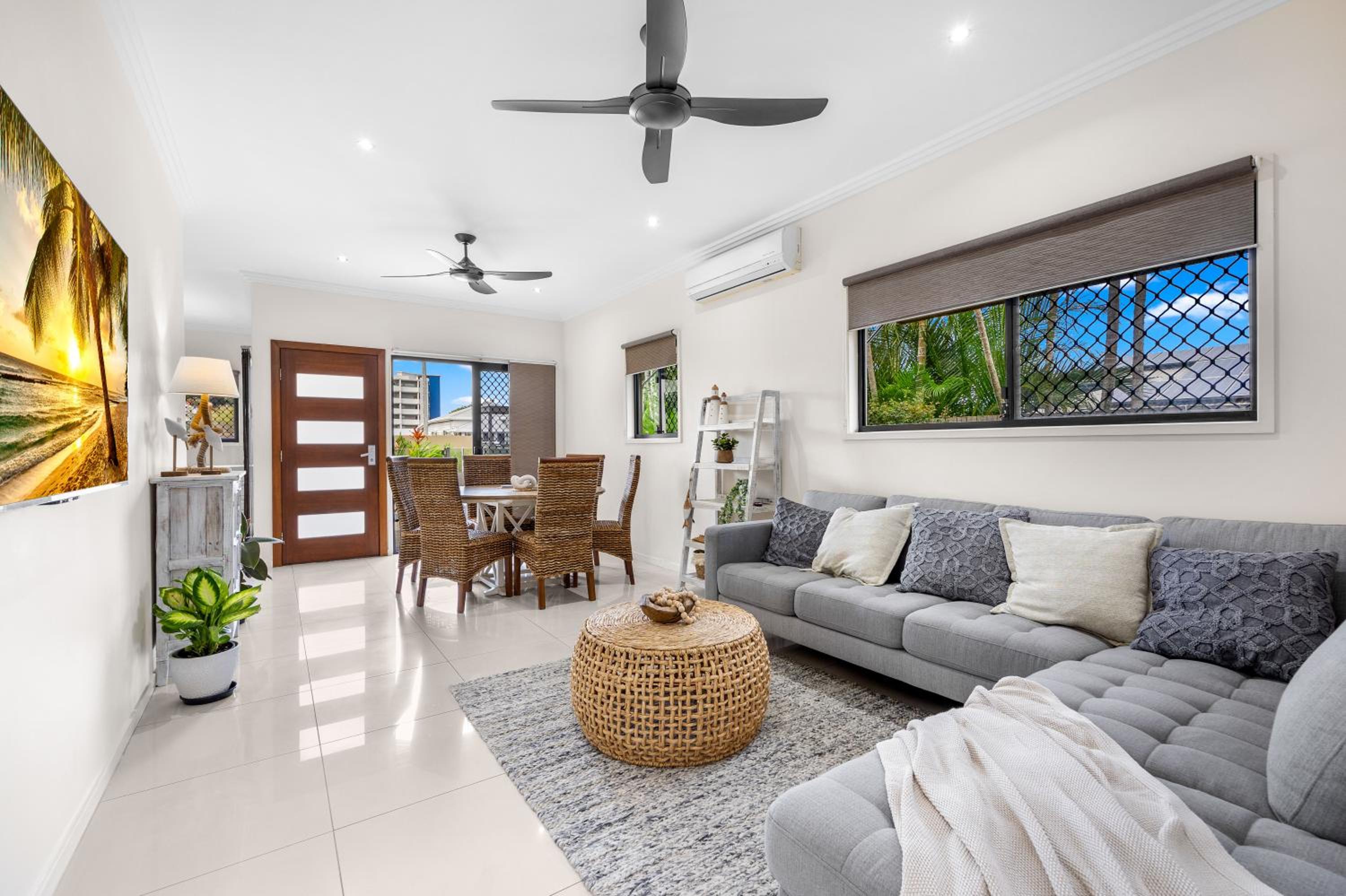 'Bay View' with Pool and Rooftop Entertaining Area