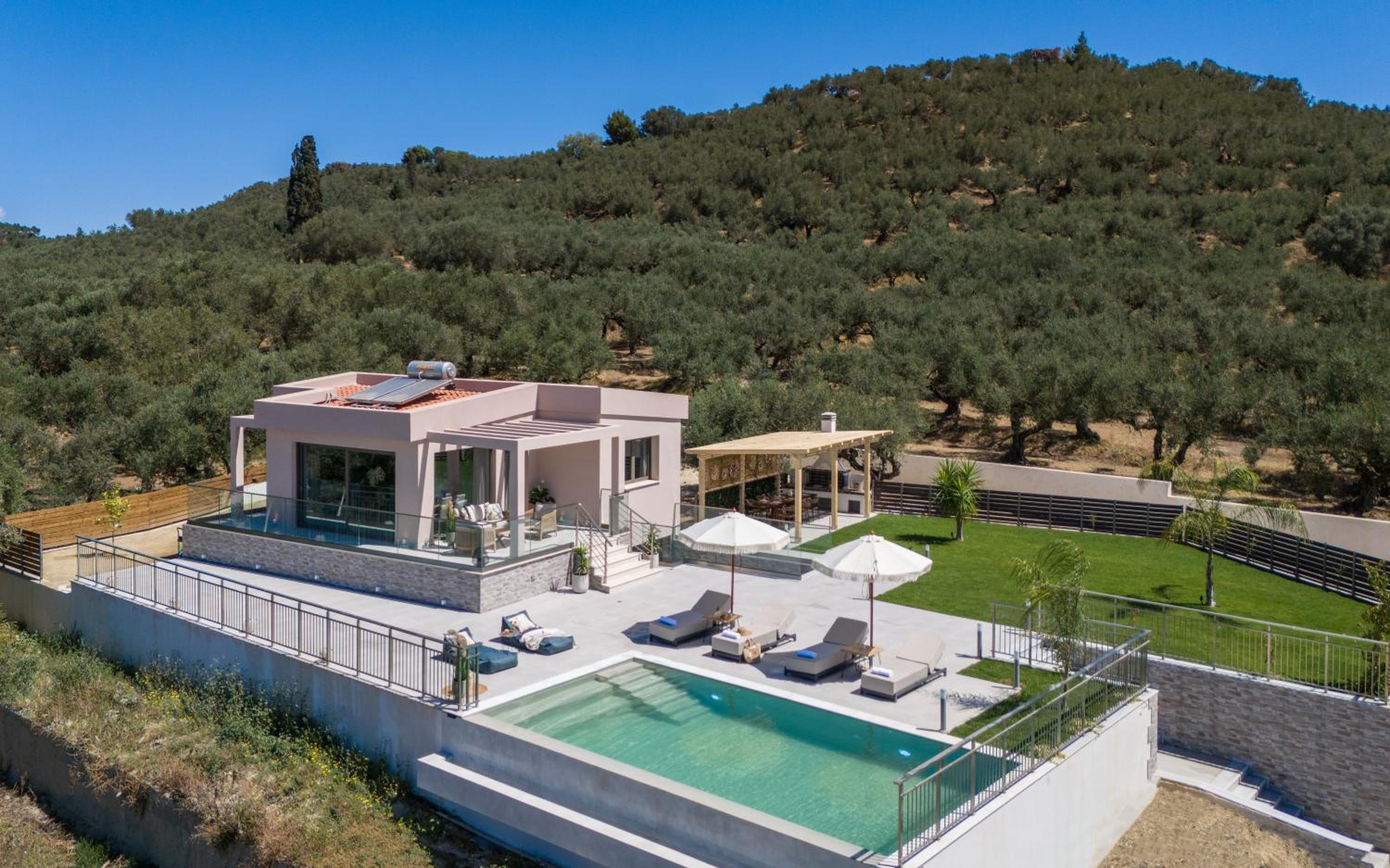 De Hierro Exclusive Villa - Magical Hospitality in a Villa with Pool and Breathtaking Views By Villa Mana Gers photo 2