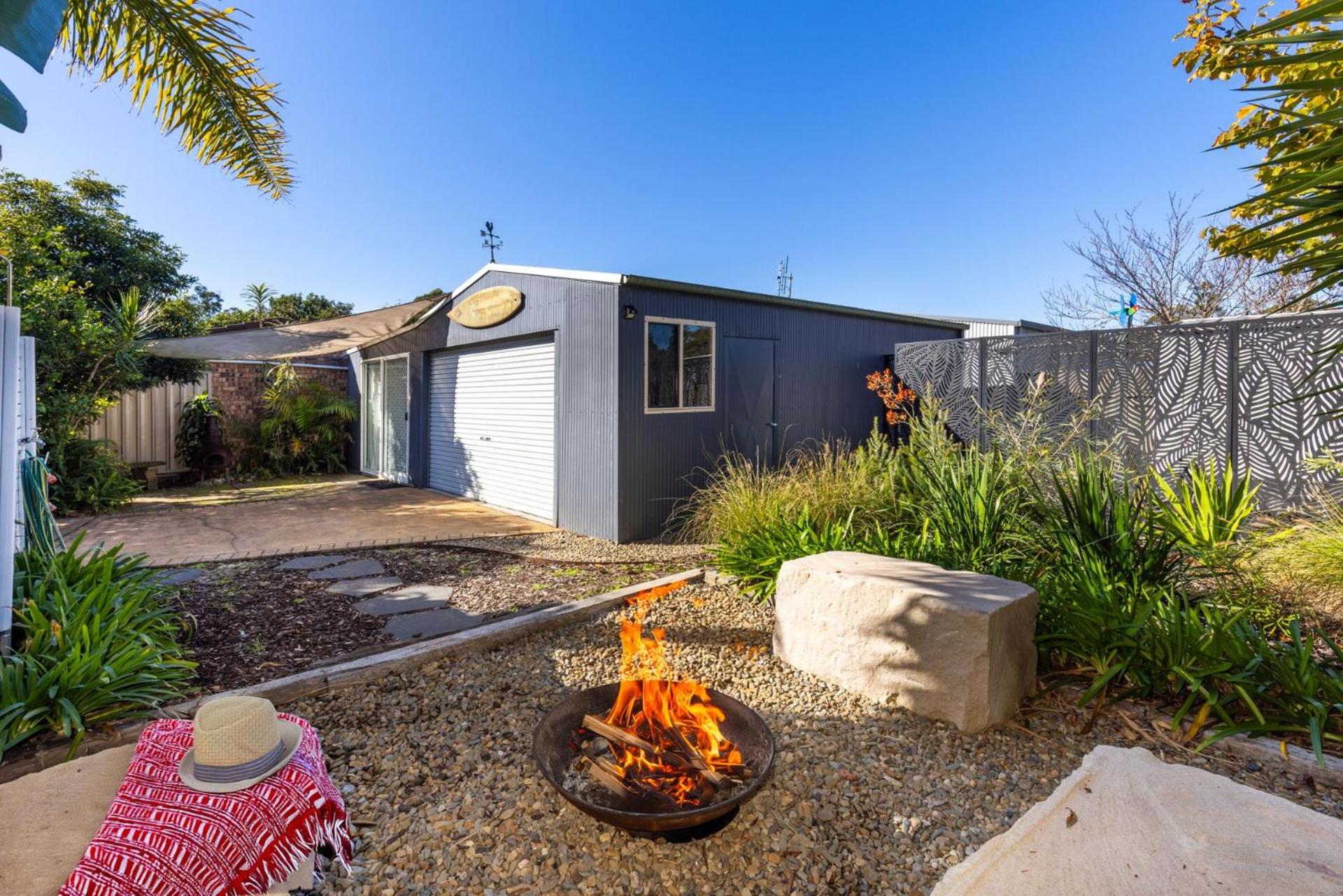 The Anchor - Pet Friendly - 5 Mins Walk to Beach - EV Charging