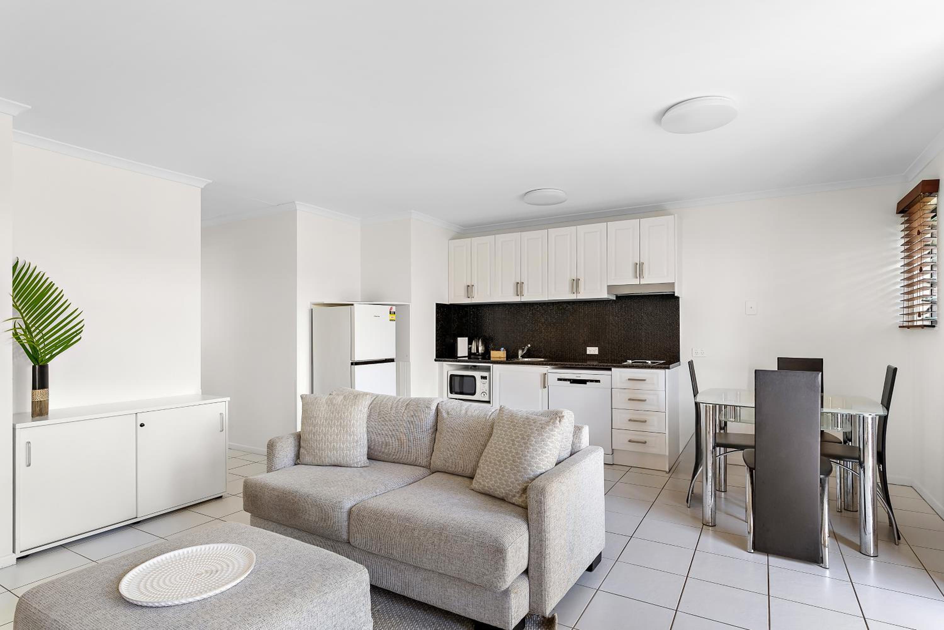 1 Bedroom Ground Level Unit in Noosaville Resort
