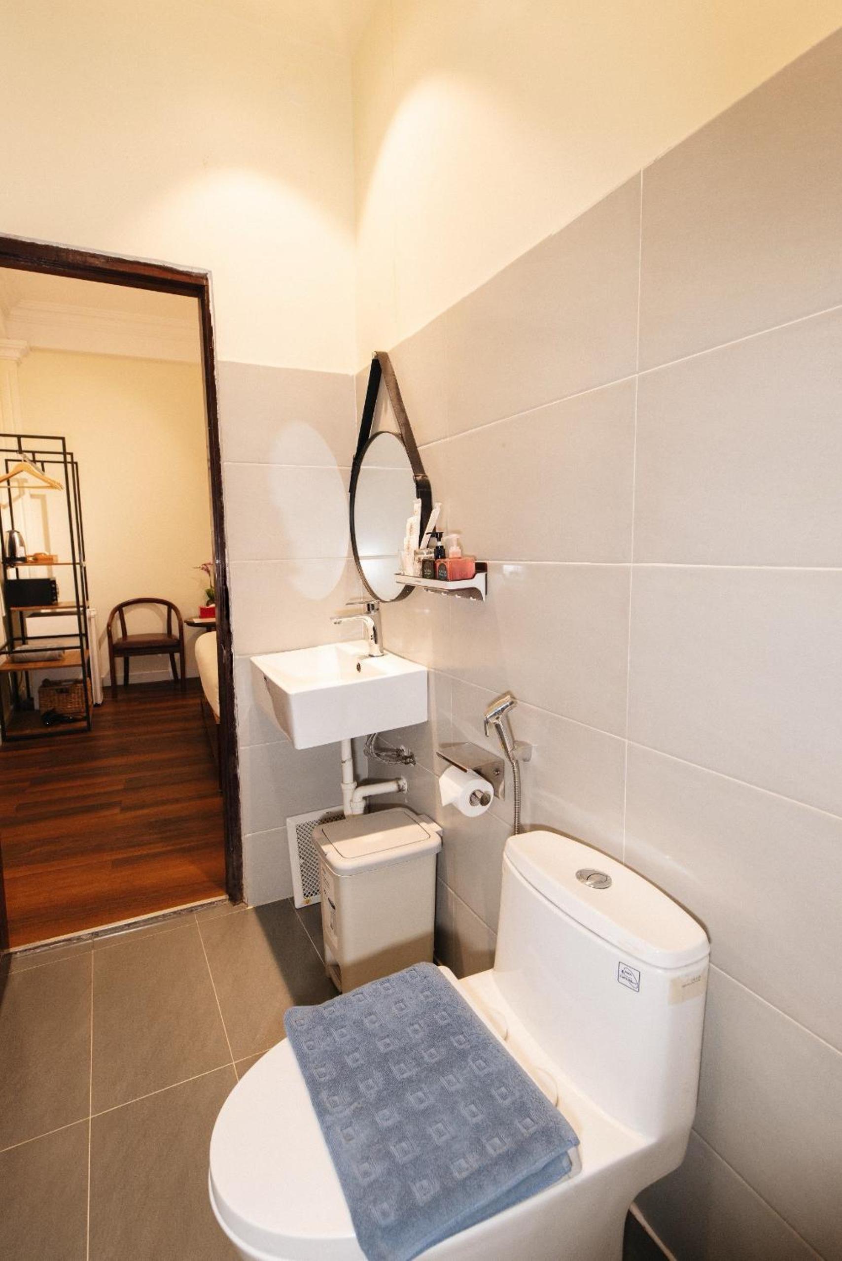 9 Hostel and Suites