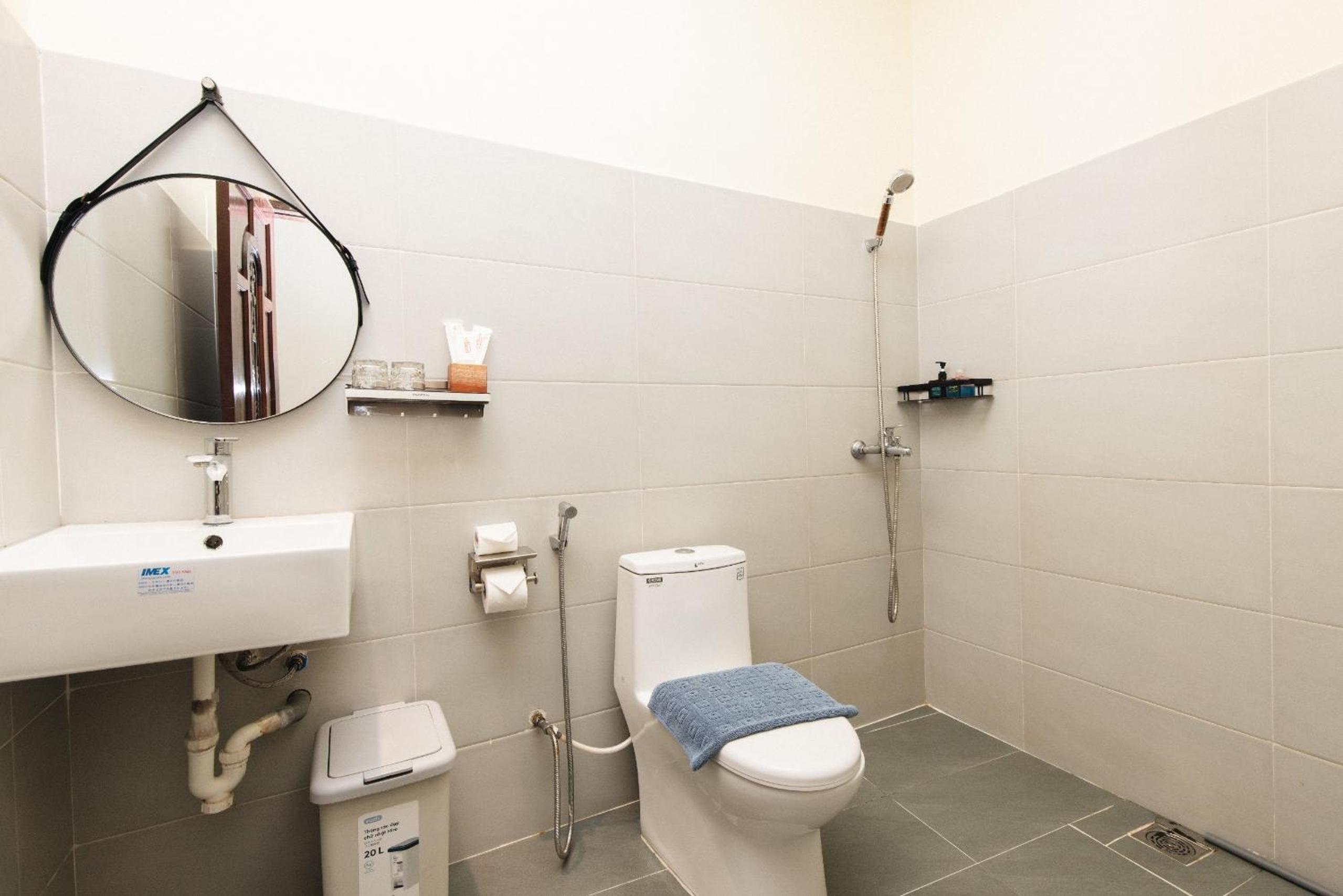 9 Hostel and Suites