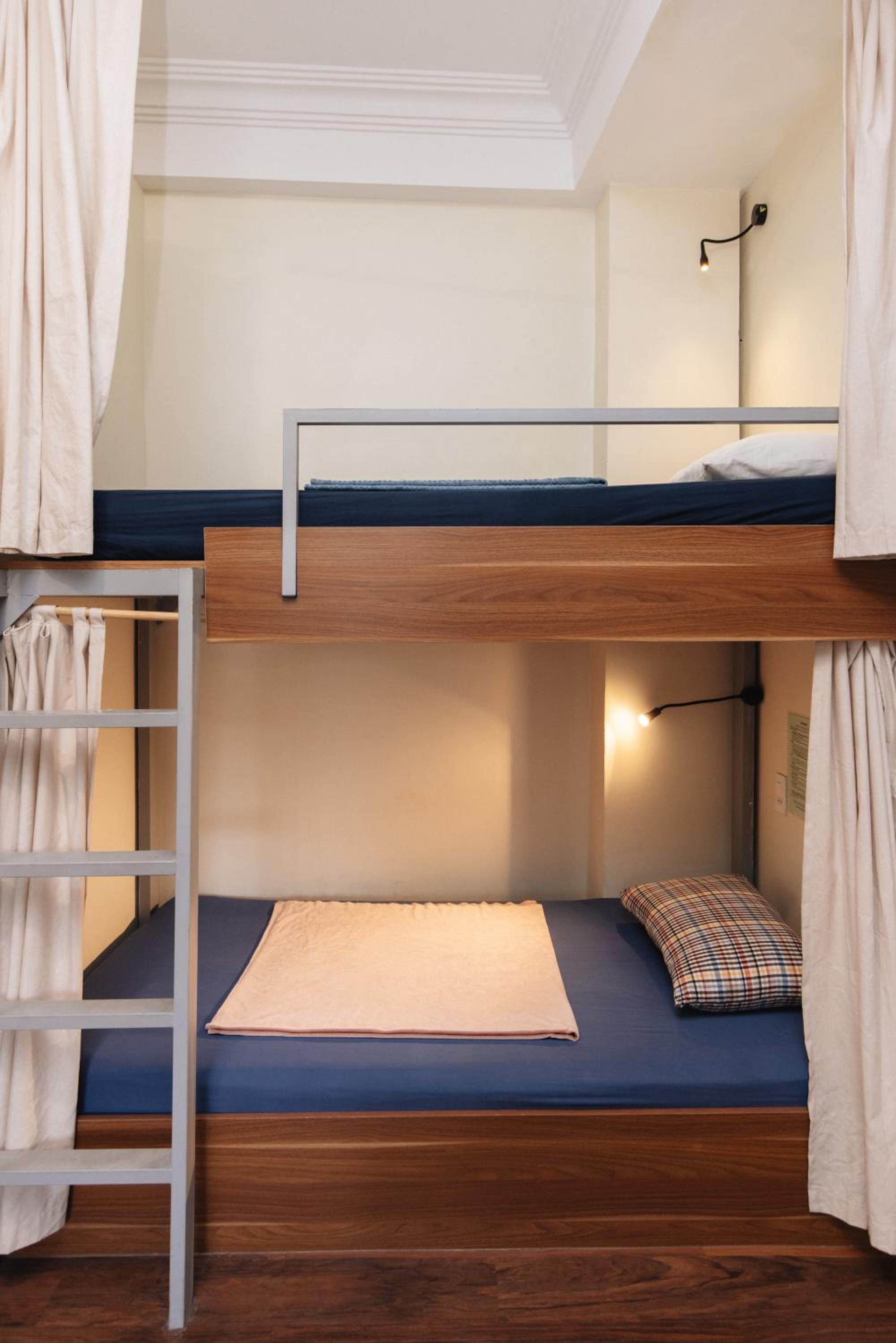 9 Hostel and Suites