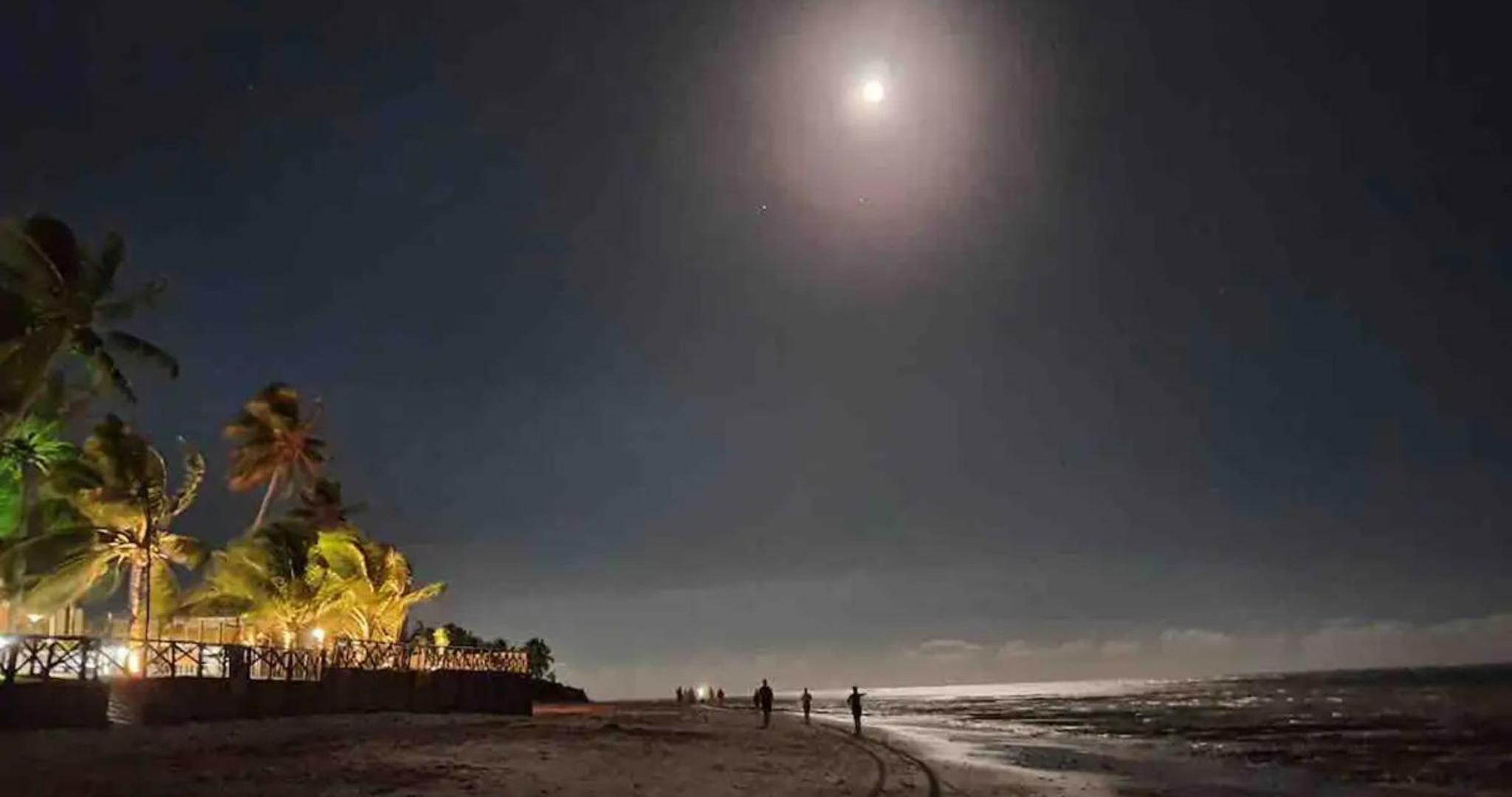 Casa inteira, pé na areia, conforto, frente mar, Itacimirim, Bahia