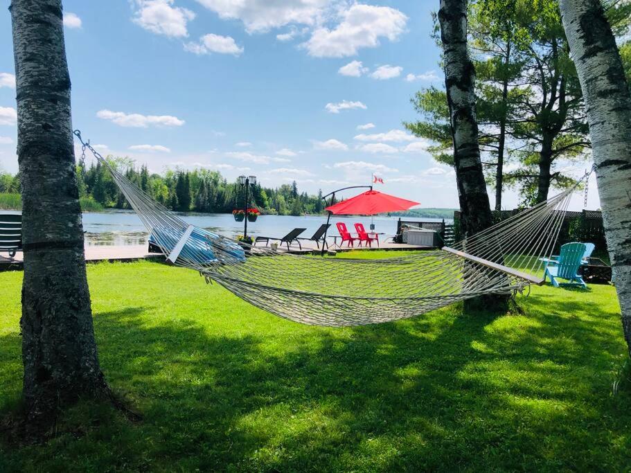 Peaceful Waterfront Cottage on Kawartha Lakes