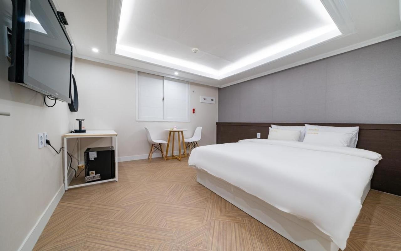 Hotel Wave