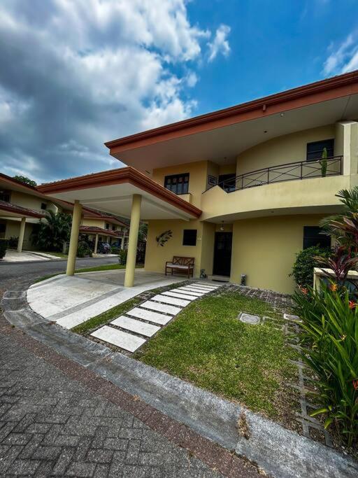 Beautiful Family Villa near Punta Leona
