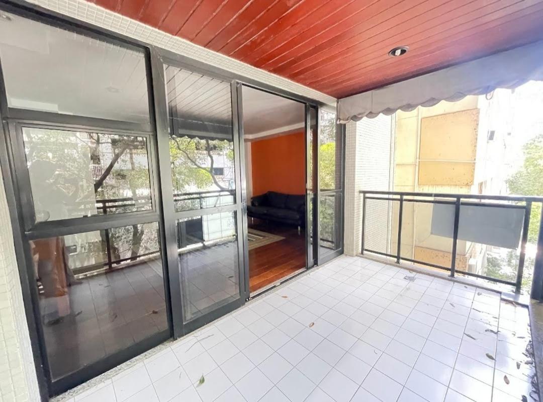 Copacabana Apartment