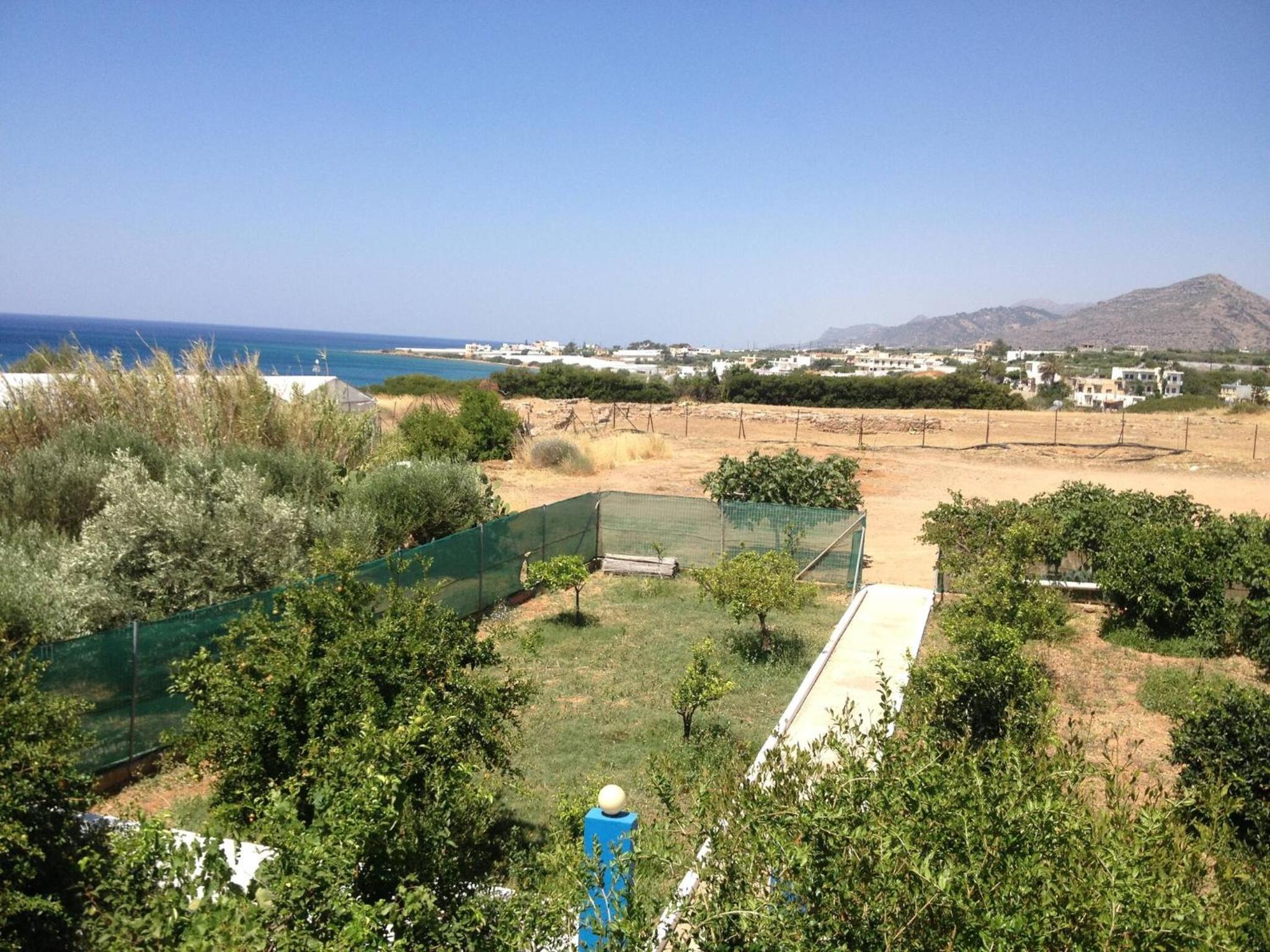 Spacious Apartment Garden View Partial Seaview view 4