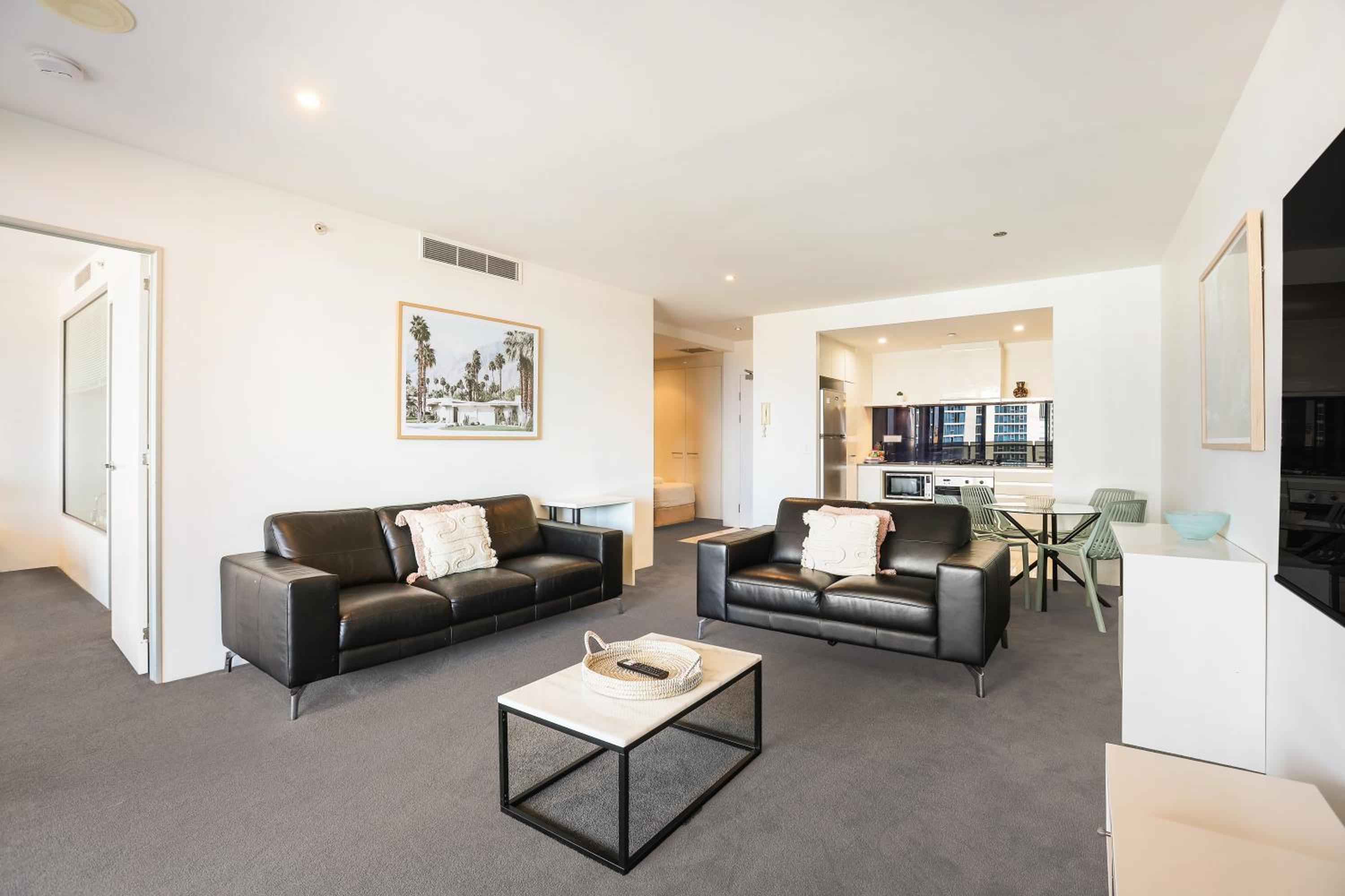 Circle on Cavill 2, 3, 4 & 5 Bedroom SkyHomes & SUB PENTHOUSES by Gold Coast Holidays