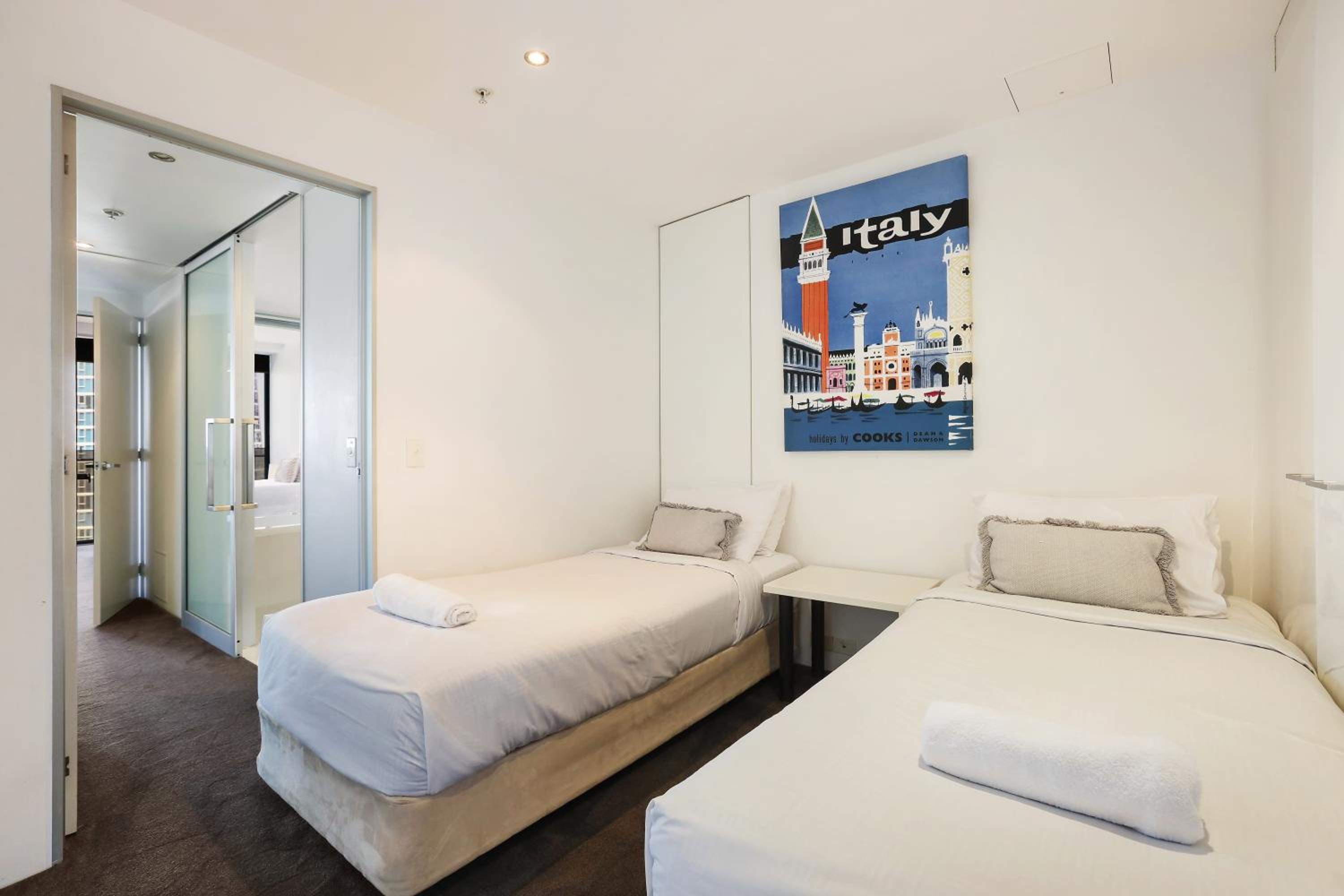 Circle on Cavill 2, 3, 4 & 5 Bedroom SkyHomes & SUB PENTHOUSES by Gold Coast Holidays
