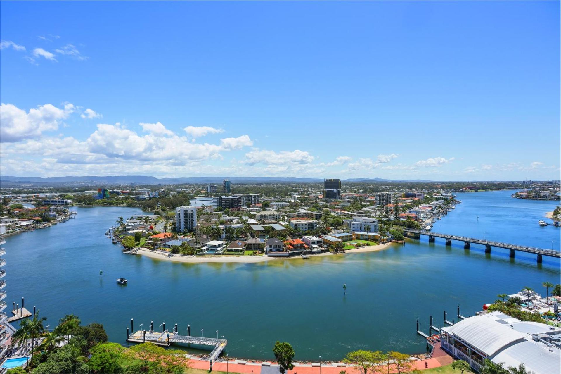 Circle on Cavill 2, 3, 4 & 5 Bedroom SkyHomes & SUB PENTHOUSES by Gold Coast Holidays